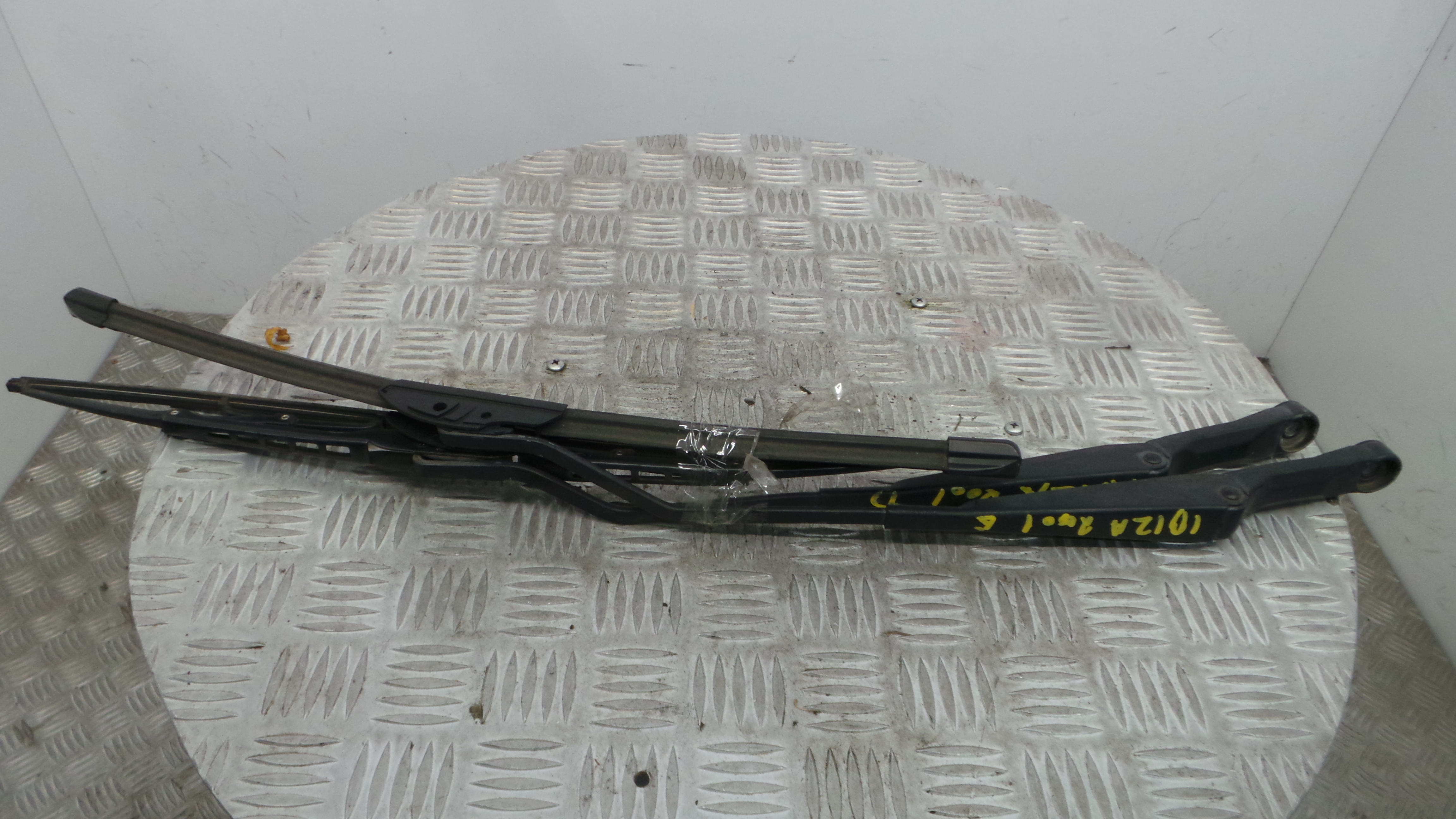 Braço Do Limpa-vidros 6K1955408F - SEAT IBIZA II (6K1), IBIZA Mk II (6K1)-36909208 Braço Do Limpa-vidros 6K1955408F - SEAT IBIZA II (6K1), IBIZA Mk II (6K1)-36909208