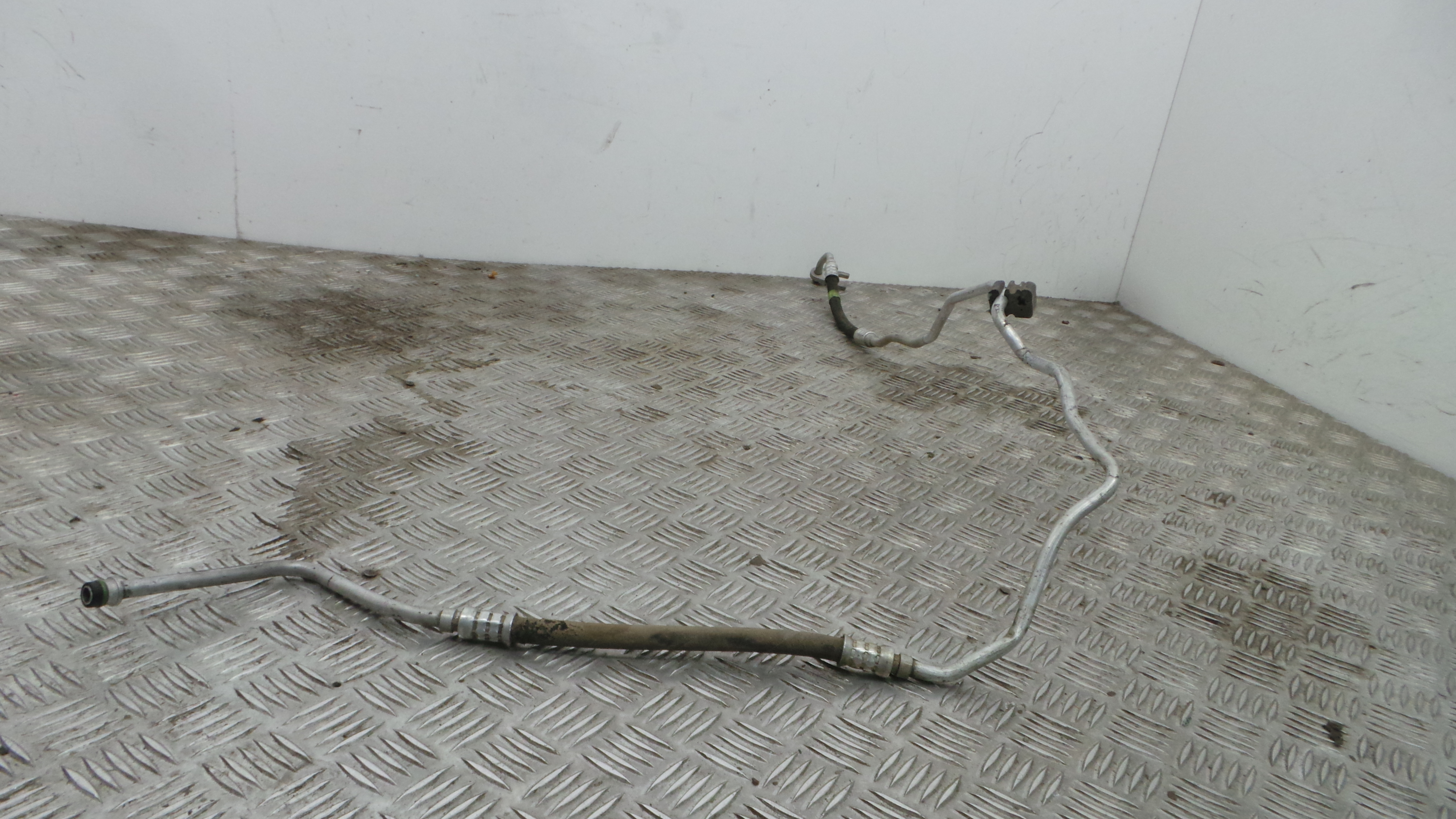 Tubo Ar Condicionado A2038302015 - MERCEDES-BENZ C-CLASS (W203)-36909264