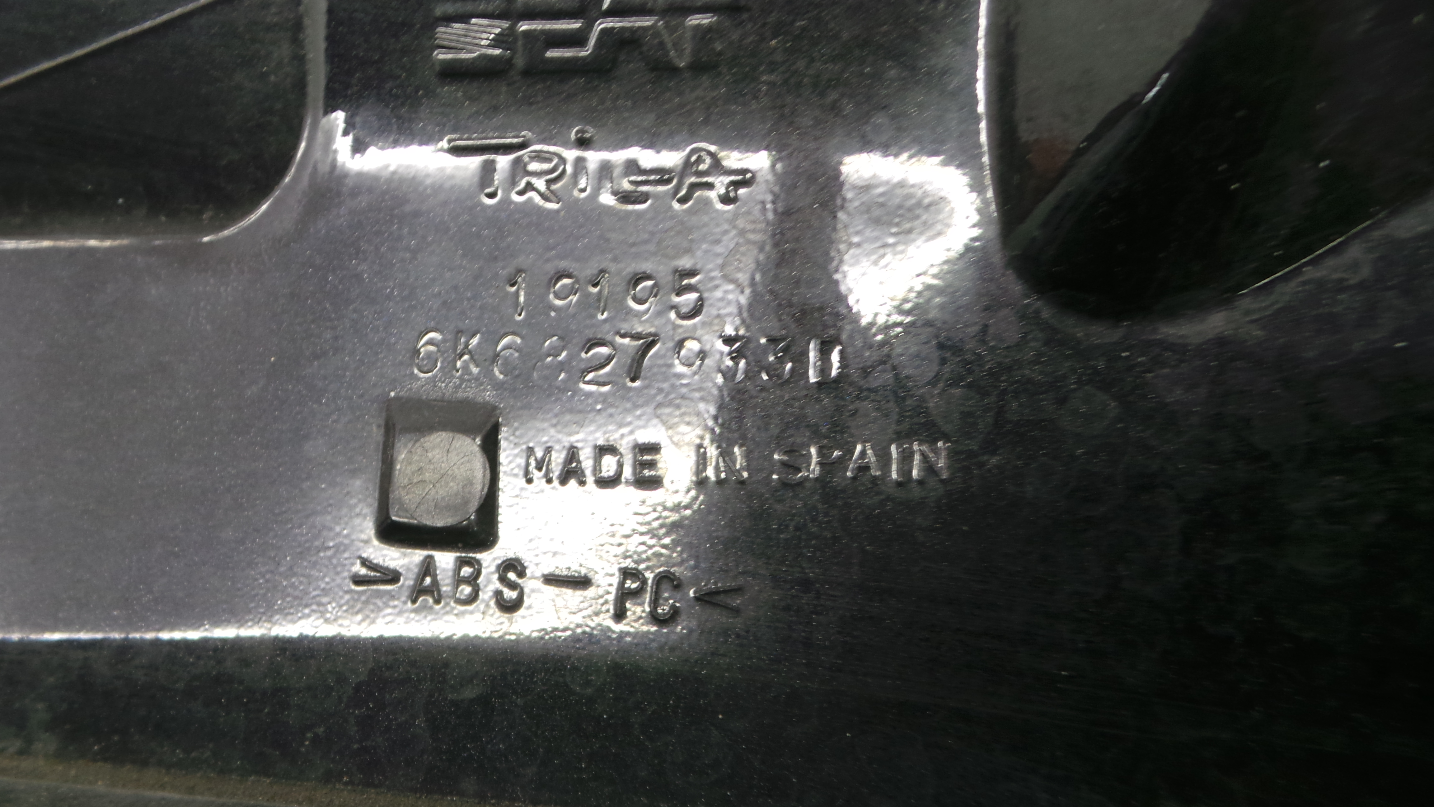 Aleron traseiro 6K6827933D - SEAT IBIZA II (6K1), IBIZA Mk II (6K1)-36909277