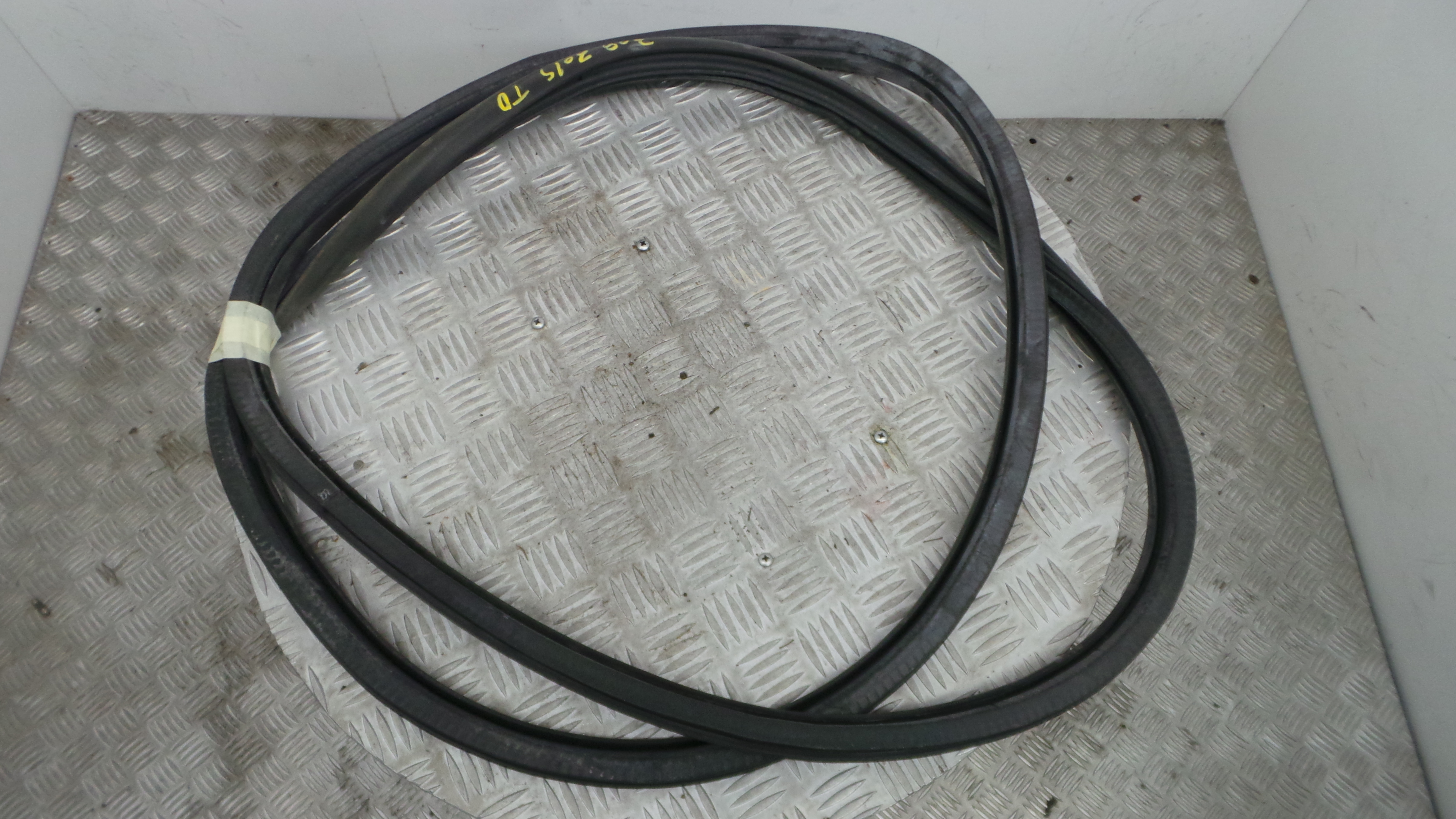Borracha Porta Tras Direita 9675519980 - PEUGEOT 308 II (LB_, LP_, LW_, LH_, L3_)-36909286