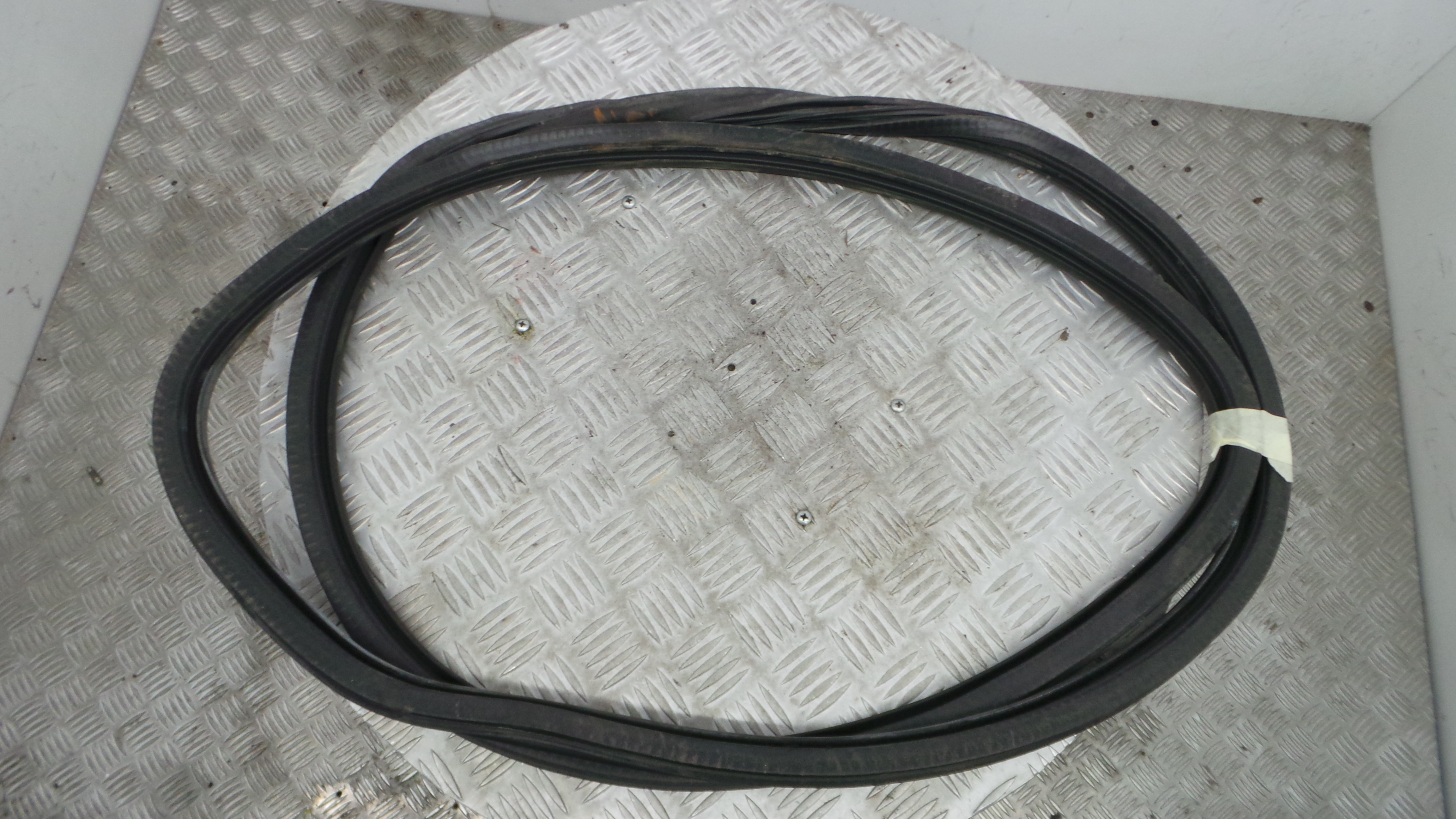 Borracha Porta Tras Esquerda 9675519980 - PEUGEOT 308 II (LB_, LP_, LW_, LH_, L3_)-36909296