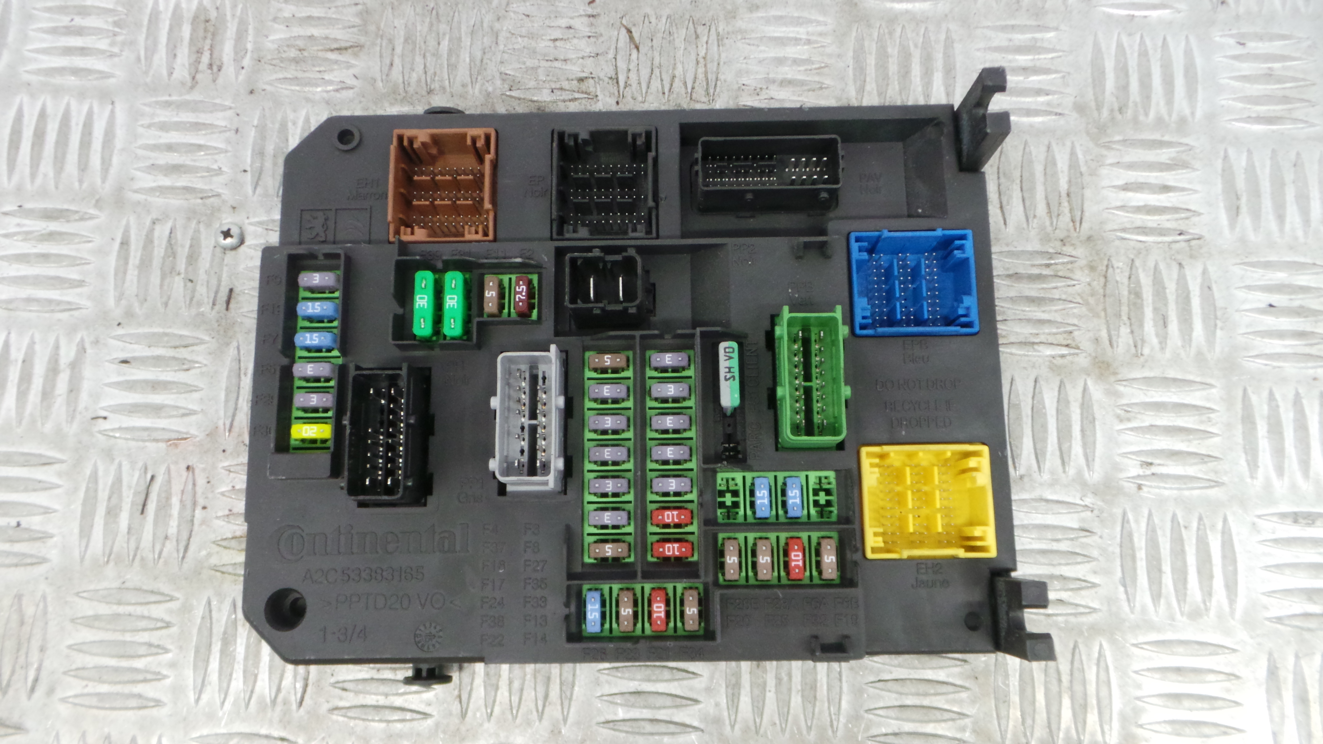 Caixa dos Fusíveis / BSI / UCH / SAM 9806687880 - PEUGEOT 308 II (LB_, LP_, LW_, LH_, L3_)-36911783