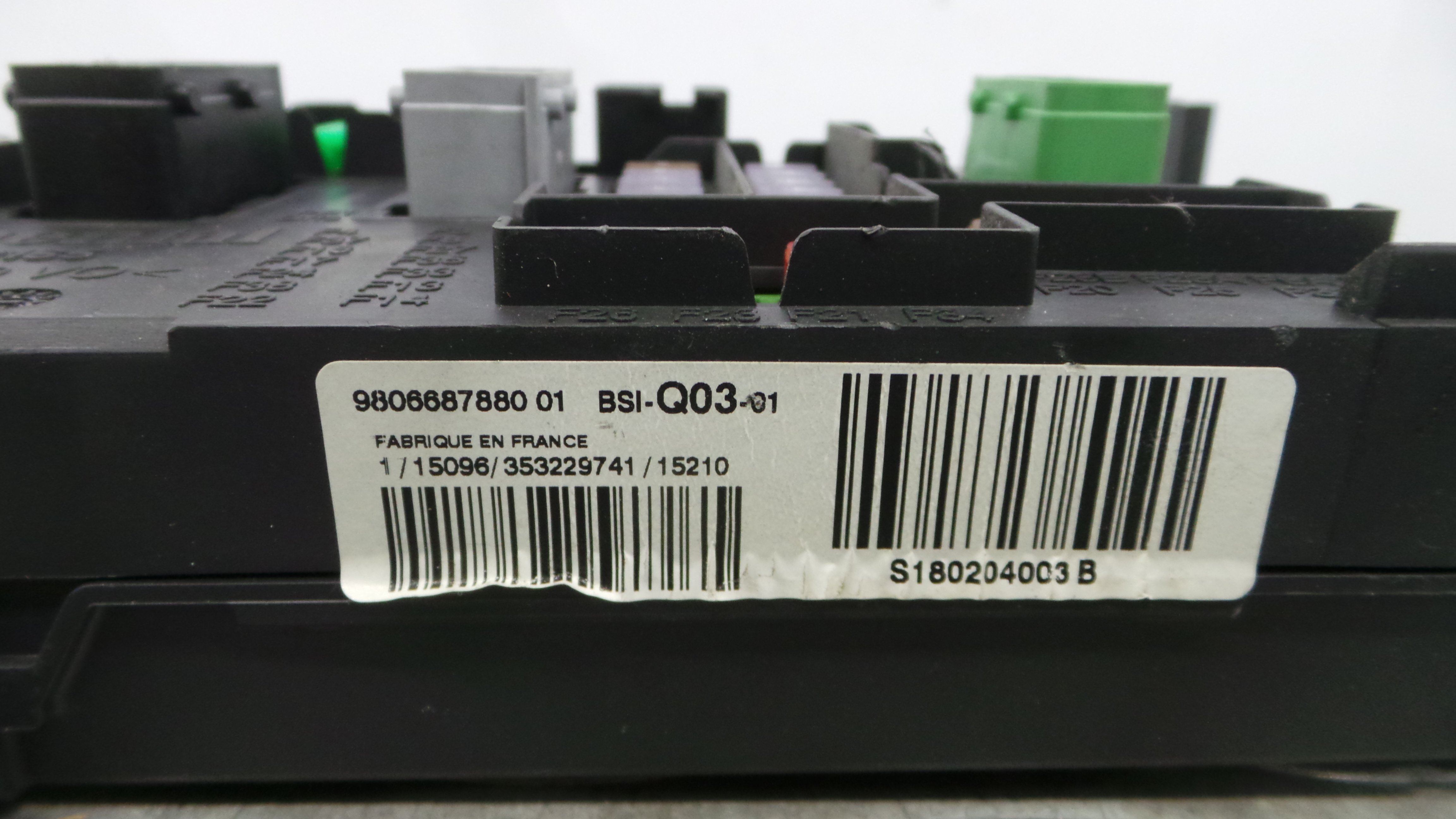 Caixa dos Fusíveis / BSI / UCH / SAM 9806687880 - PEUGEOT 308 II (LB_, LP_, LW_, LH_, L3_)-36911783