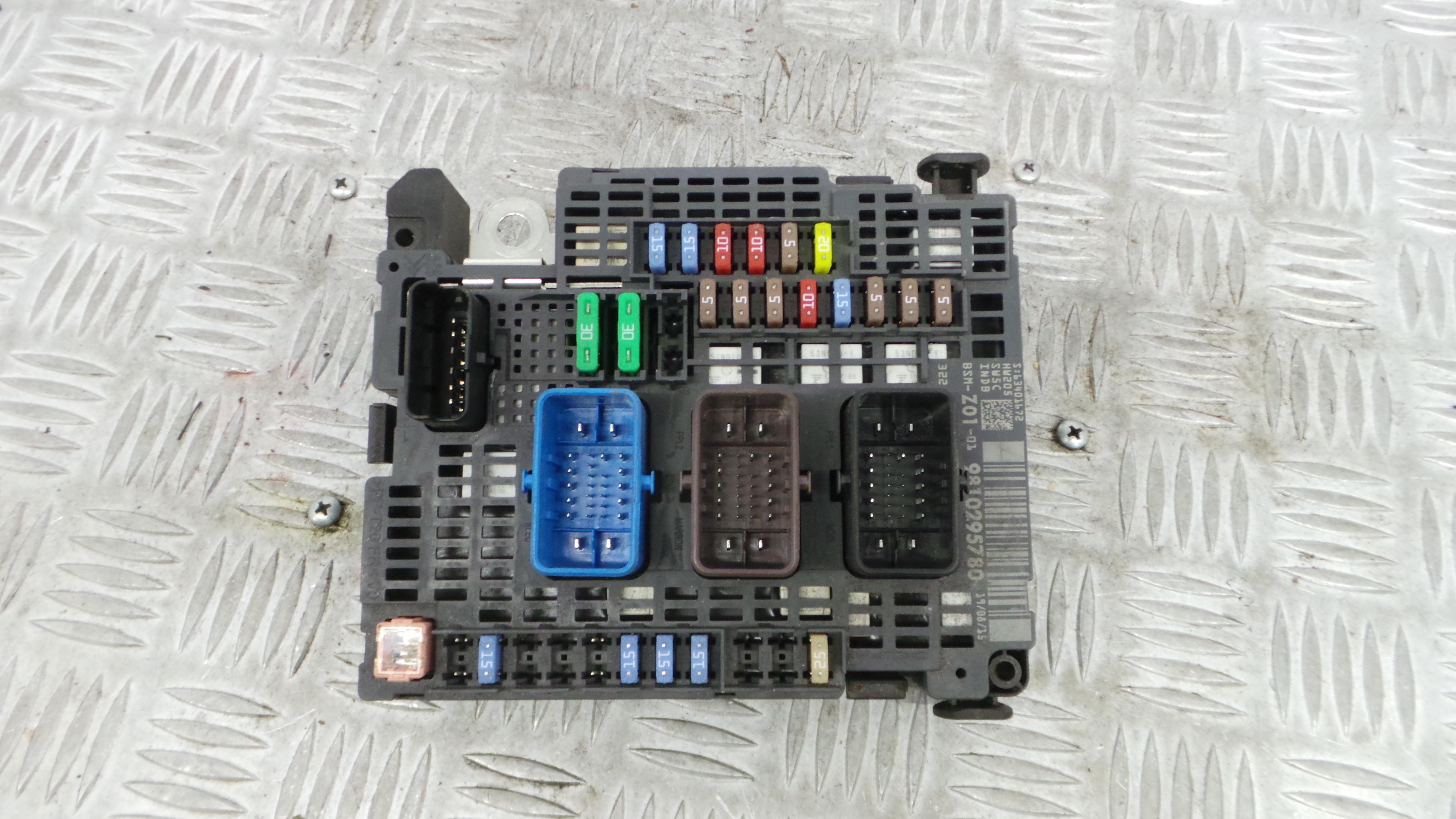 Caixa dos Fusíveis / BSI / UCH / SAM 9810295780 - PEUGEOT 308 II (LB_, LP_, LW_, LH_, L3_)-36911824