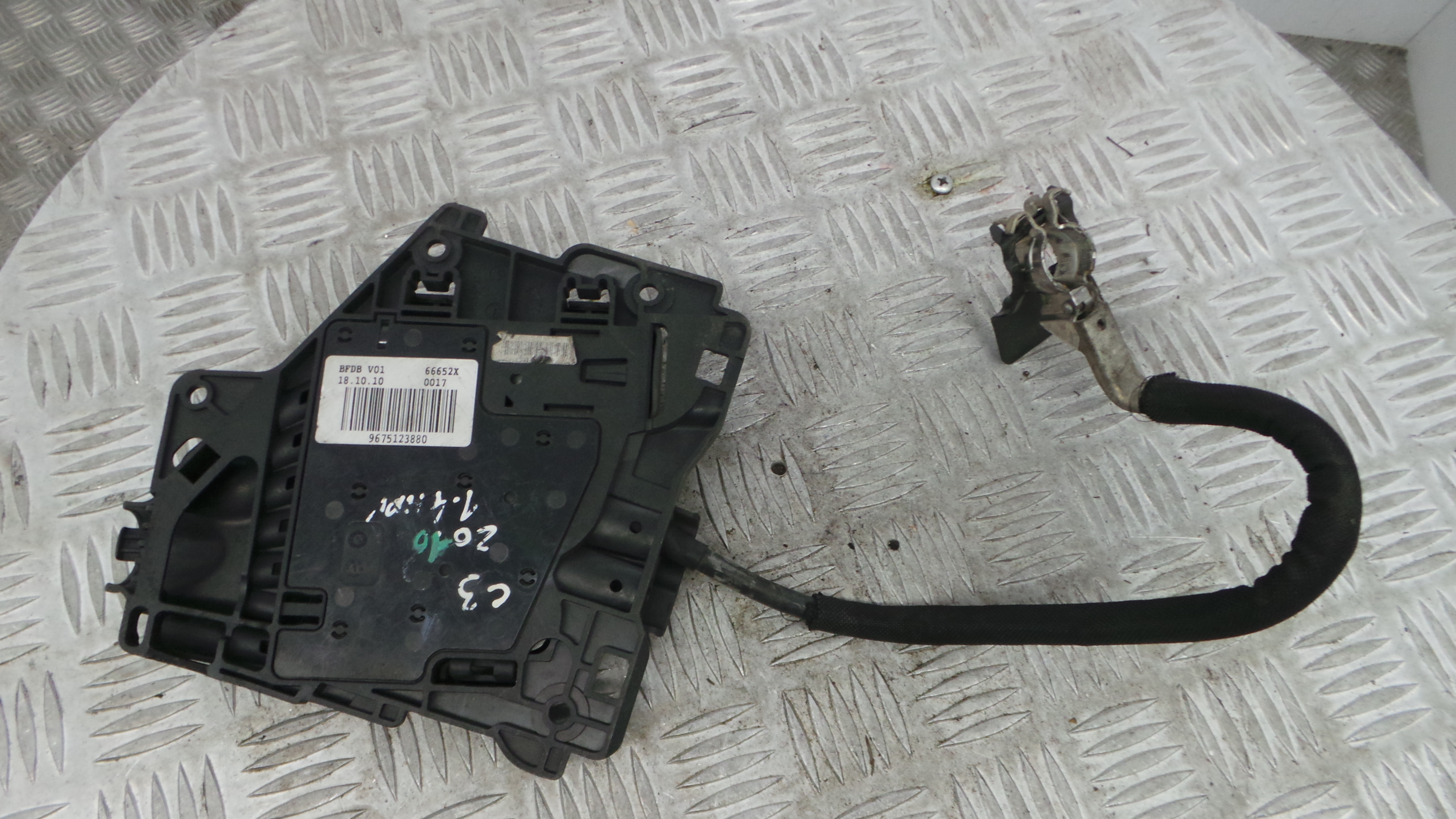 Caixa dos Fusíveis / BSI / UCH / SAM 9675123880 - CITROËN C3 II (SC_)-36912399