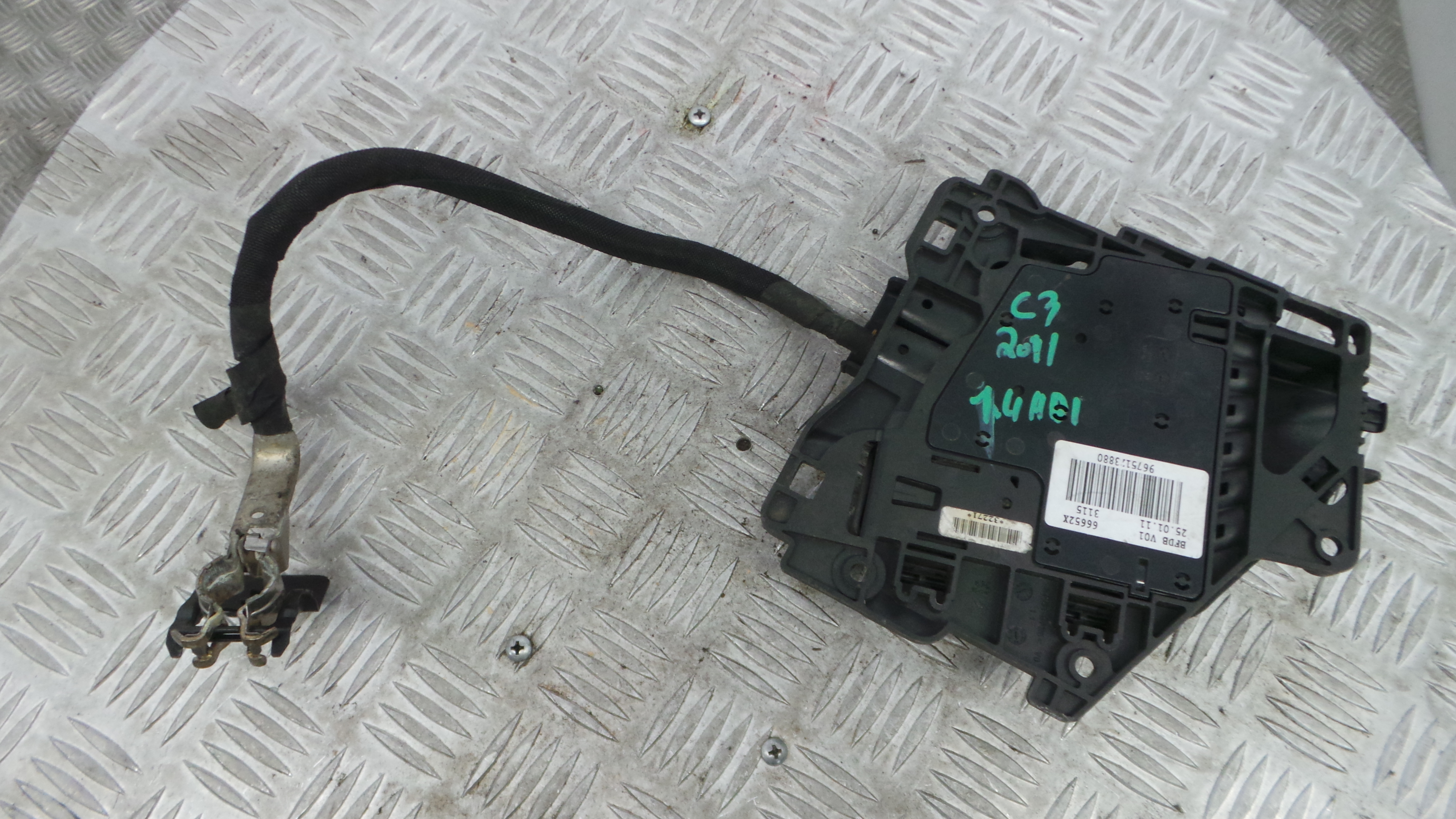 Caixa dos Fusíveis / BSI / UCH / SAM 9675123880 - CITROËN C3 II (SC_)-36912404