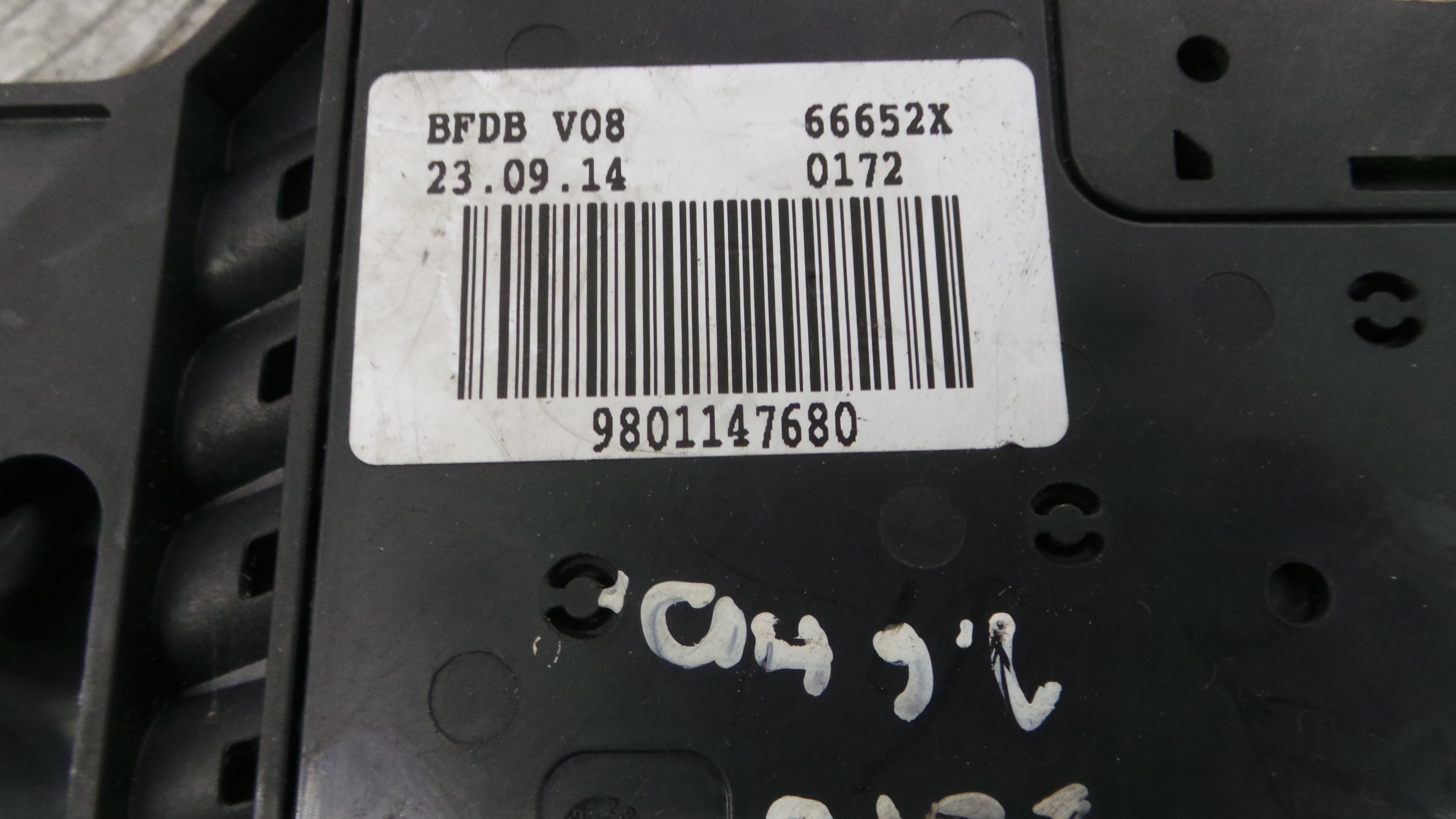 Caixa dos Fusíveis / BSI / UCH / SAM 9801147680 - CITROËN C3 II (SC_)-36912409