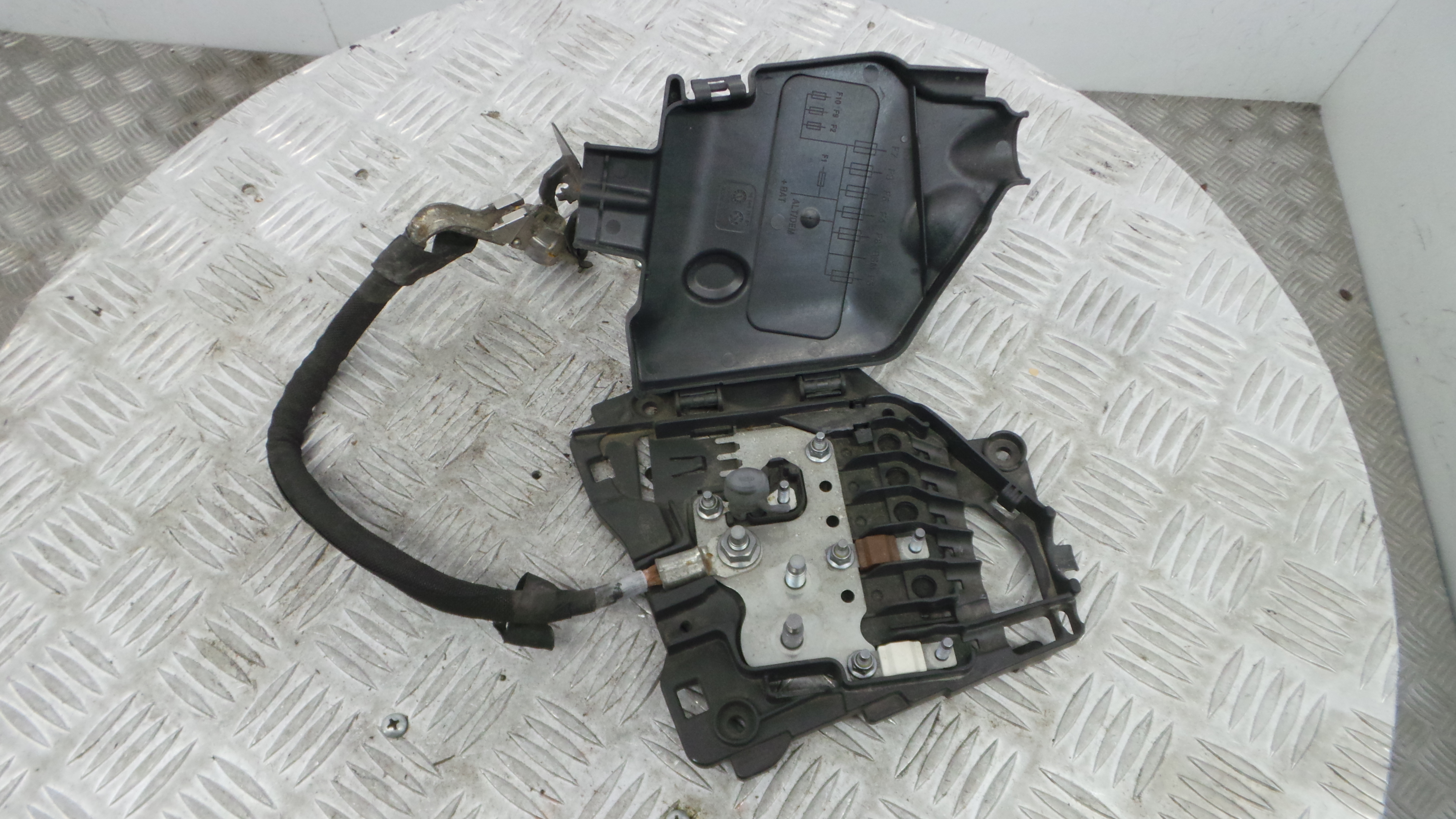 Caixa dos Fusíveis / BSI / UCH / SAM 9801148280 - CITROËN C3 II (SC_)-36912414