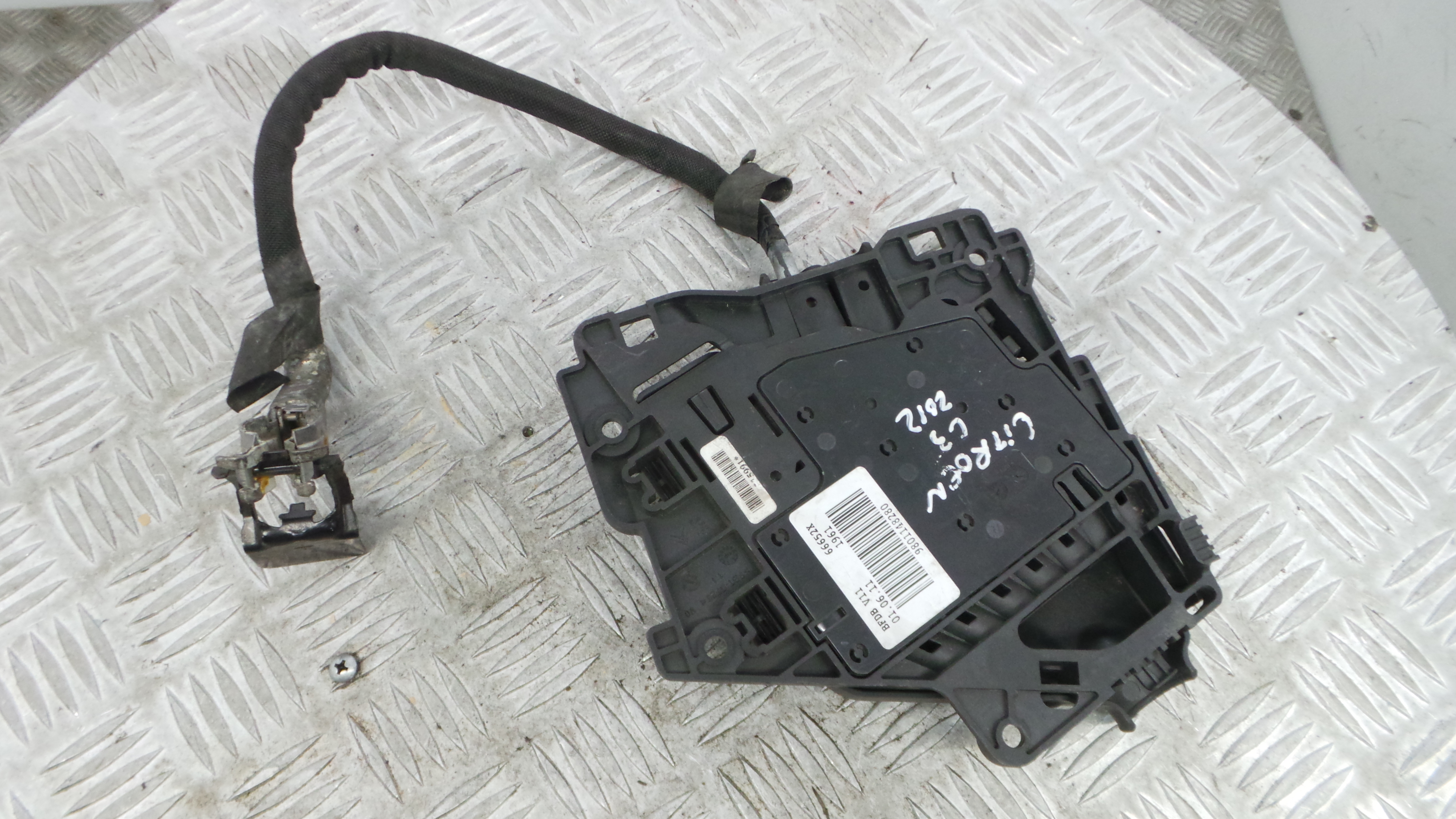 Caixa dos Fusíveis / BSI / UCH / SAM 9801148280 - CITROËN C3 II (SC_)-36912414