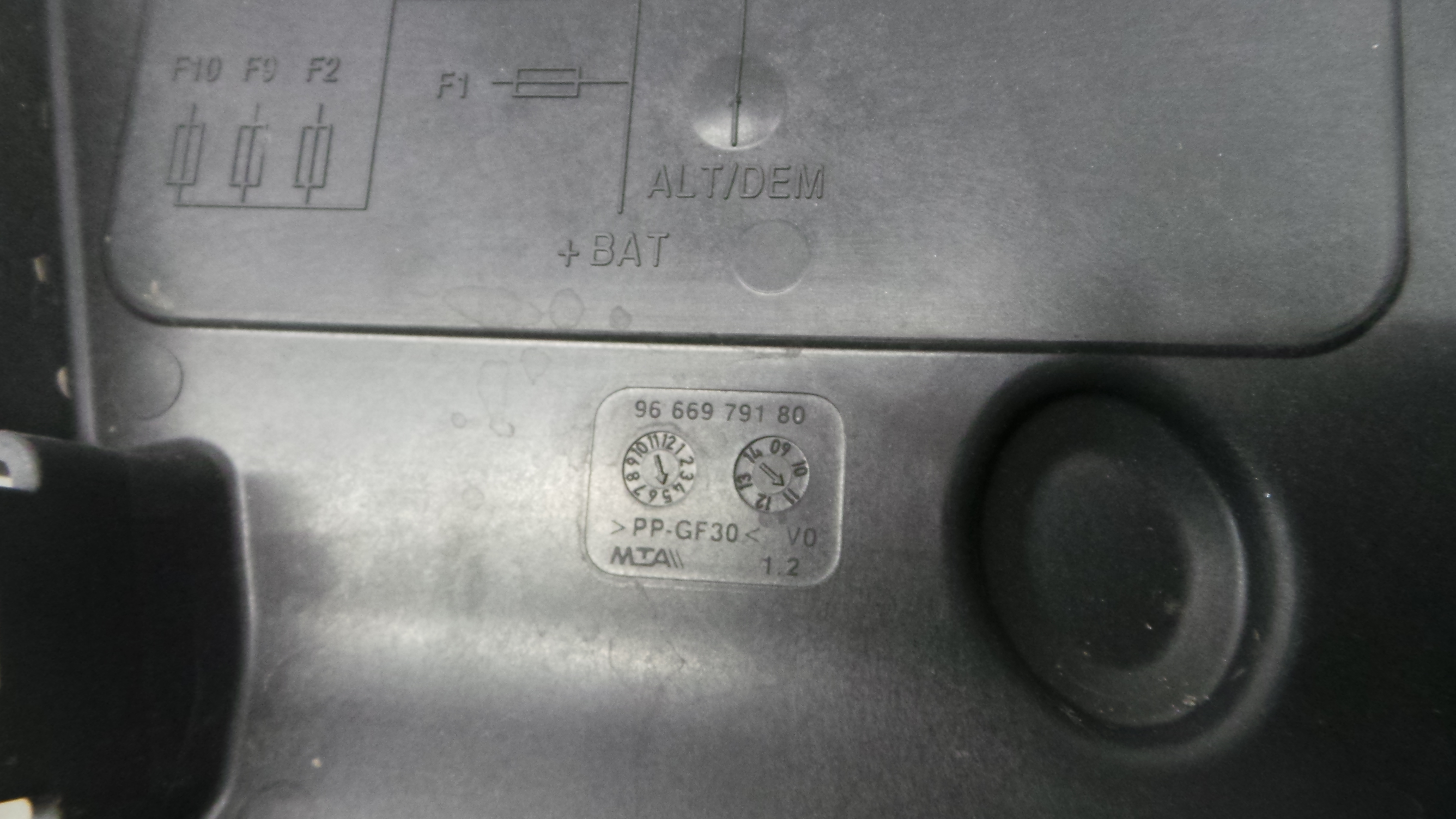 Caixa dos Fusíveis / BSI / UCH / SAM 9801148280 - CITROËN C3 II (SC_)-36912414