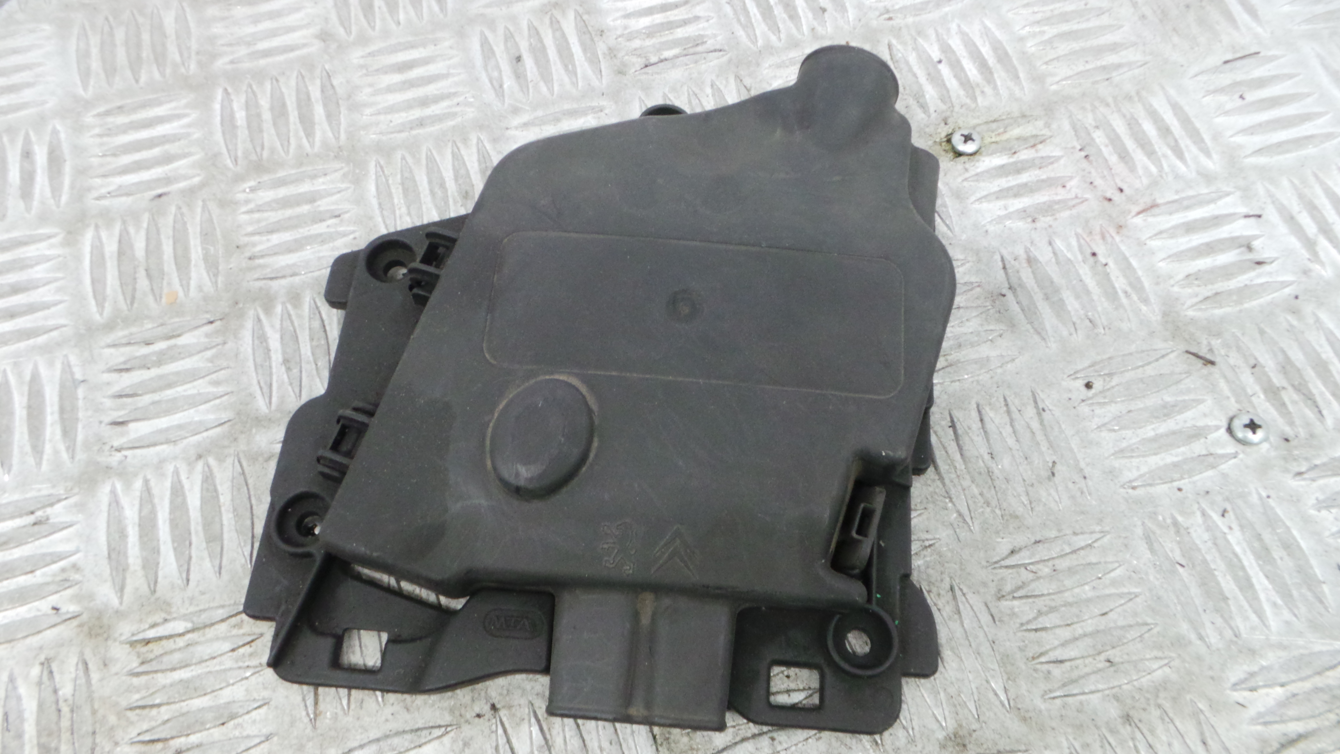 Caixa dos Fusíveis / BSI / UCH / SAM 9675123880 - CITROËN C3 II (SC_)-36912435