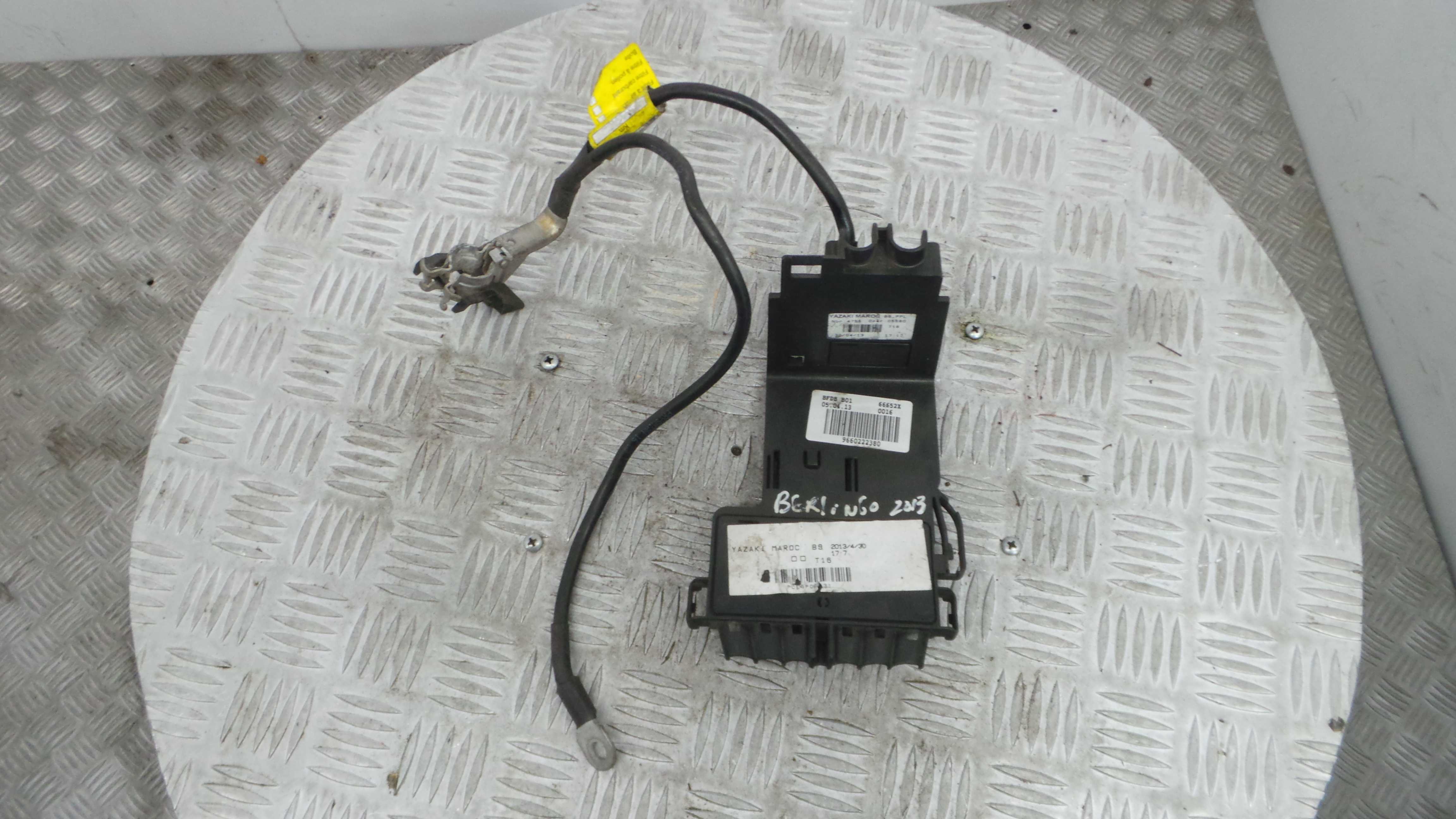 Caixa dos Fusíveis / BSI / UCH / SAM 9660222380 - CITROËN BERLINGO Caixa/monovolume (B9)-36912484