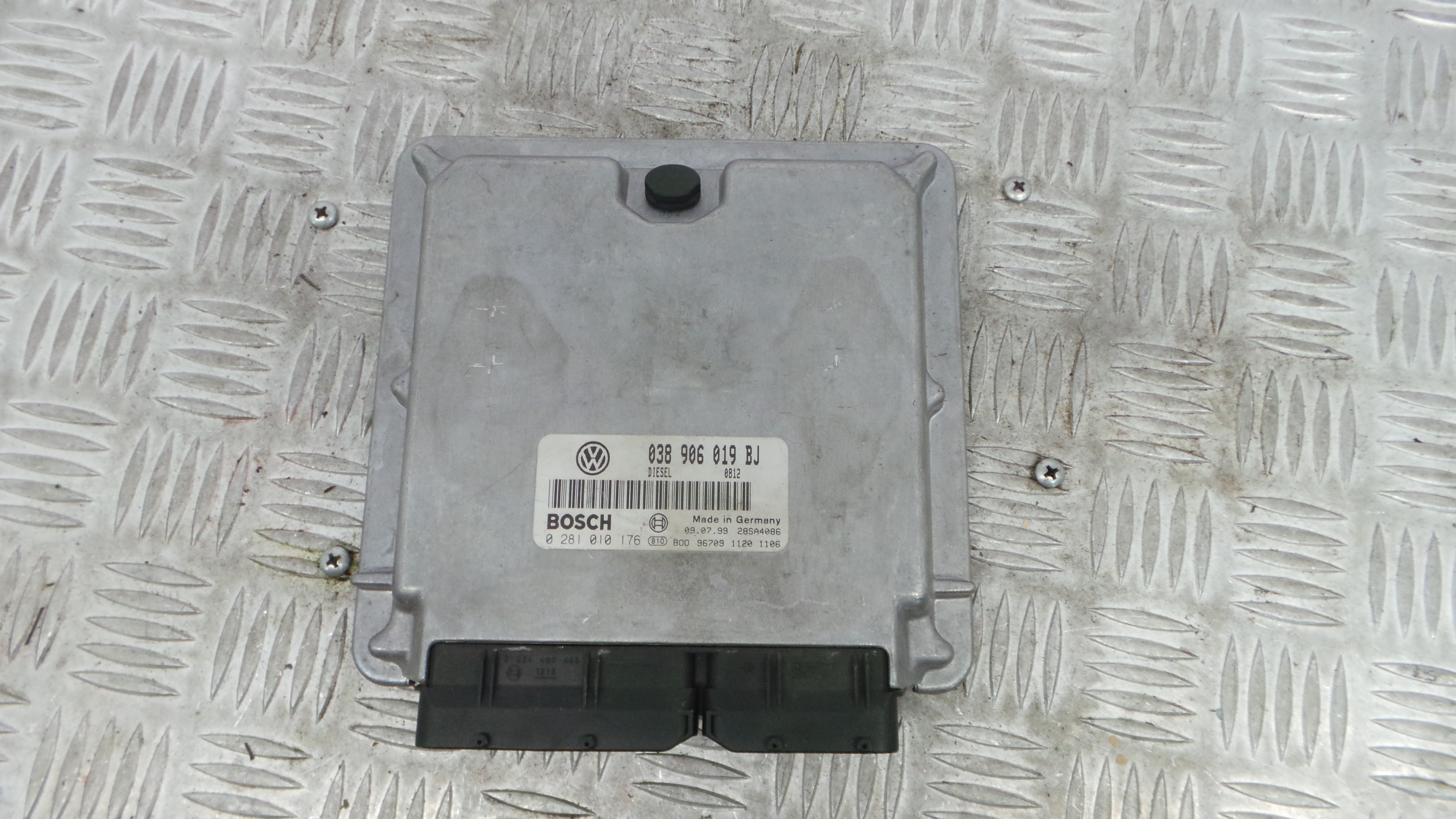 Centralina do Motor 038906019BJ - VW PASSAT B5 Estate (3B5), PASSAT B5 Variant (3B5)-36912545