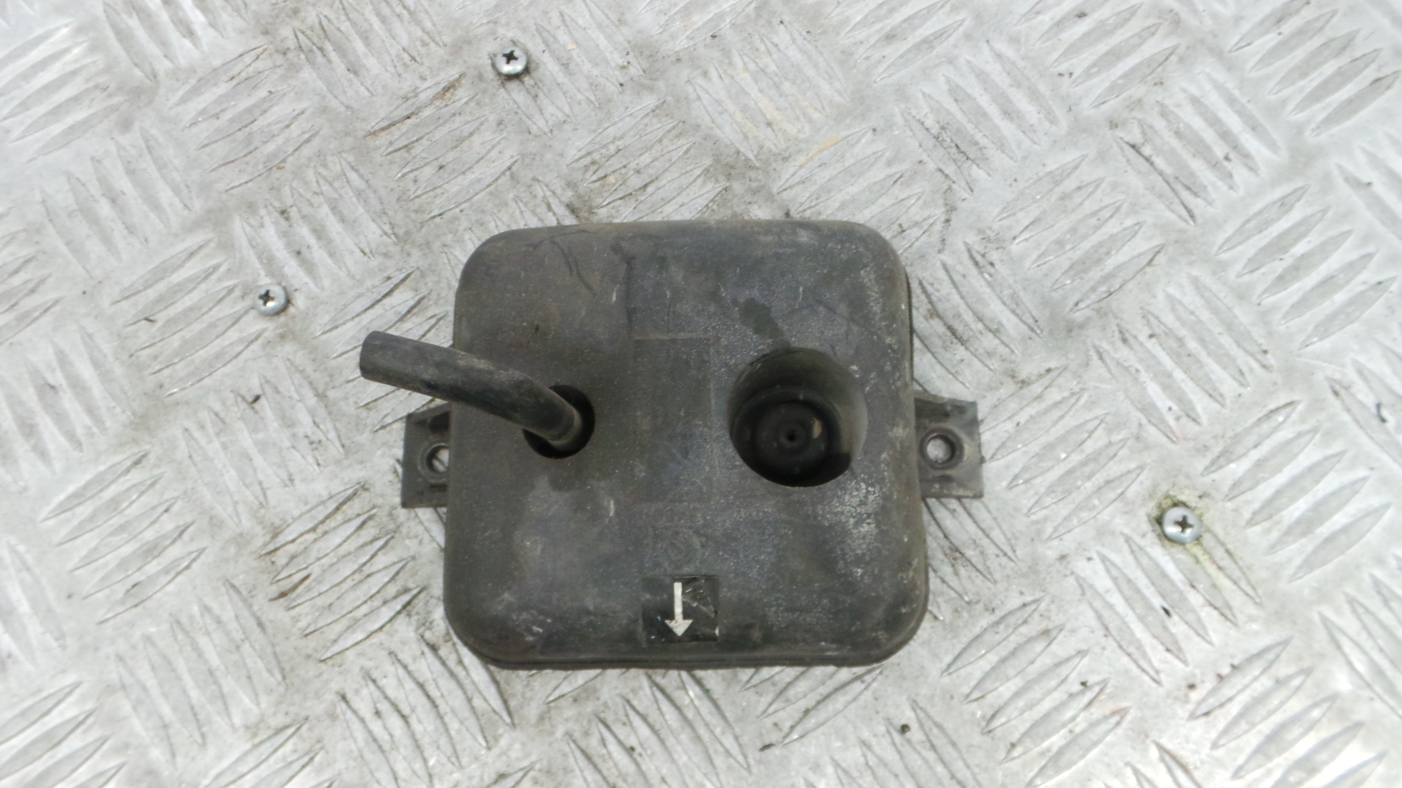 Atuador de vácuo  - OPEL CORSA D (S07)-36915379