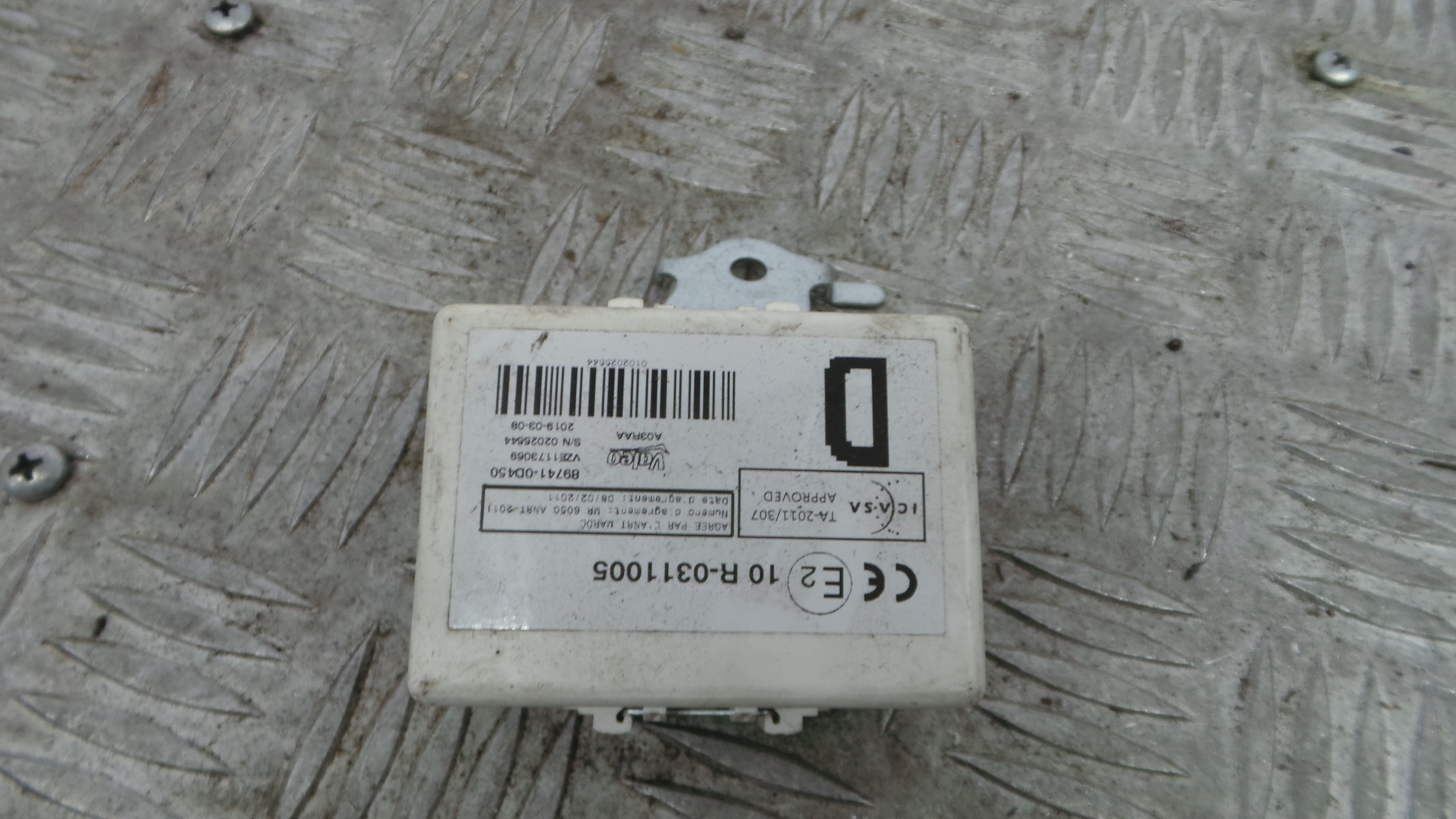 Centralina do Fecho Central 89741-0D450 - TOYOTA YARIS (_P15_)-36915387 Centralina do Fecho Central 89741-0D450 - TOYOTA YARIS (_P15_)-36915387