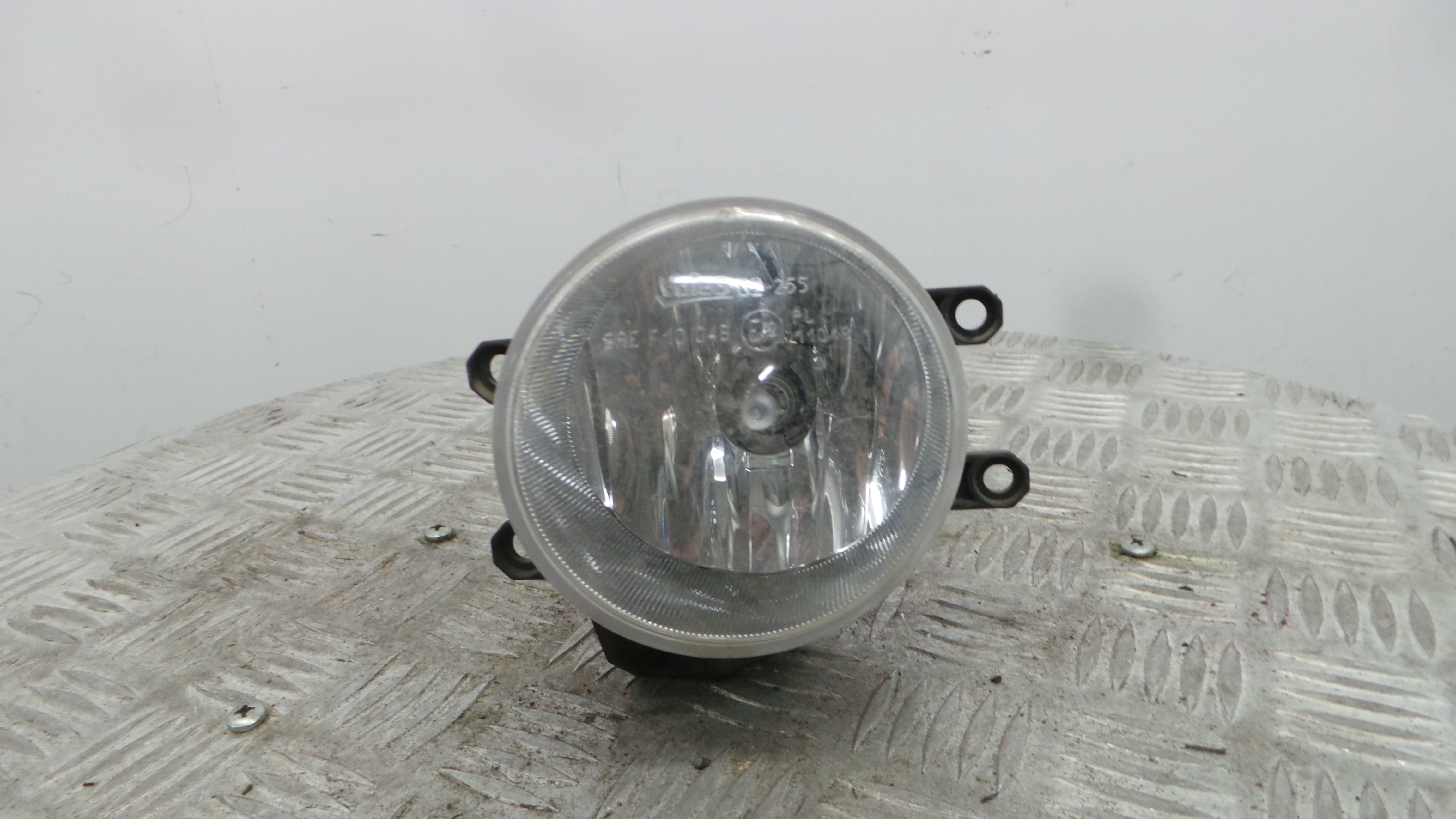 Farol Nevoeiro Esquerdo 81220-02110 - TOYOTA AURIS Combi (_E18_)-36915426