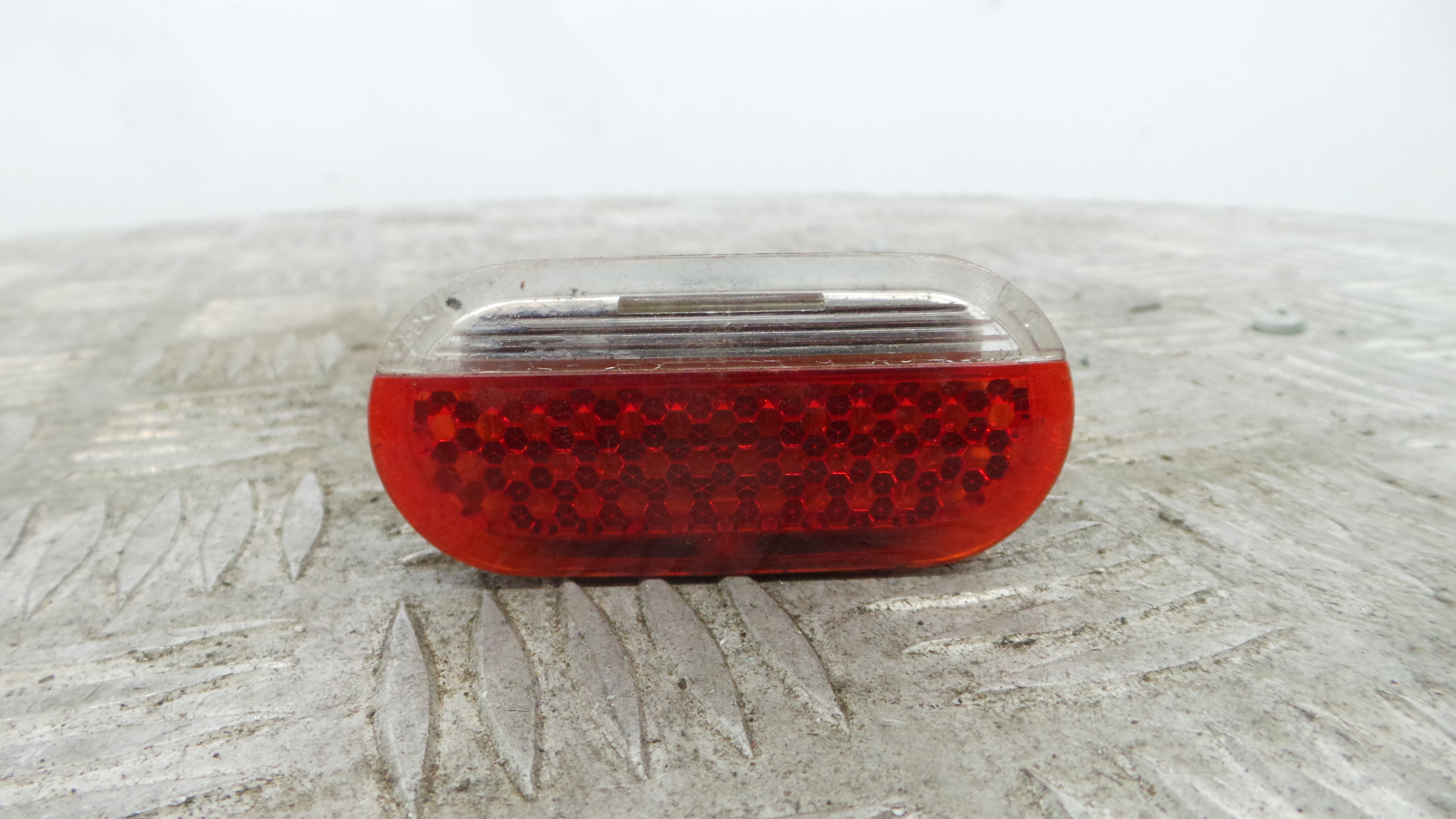 Luz Interior 1J0947411B - VW GOLF IV (1J1), GOLF Mk IV (1J1)-36915475