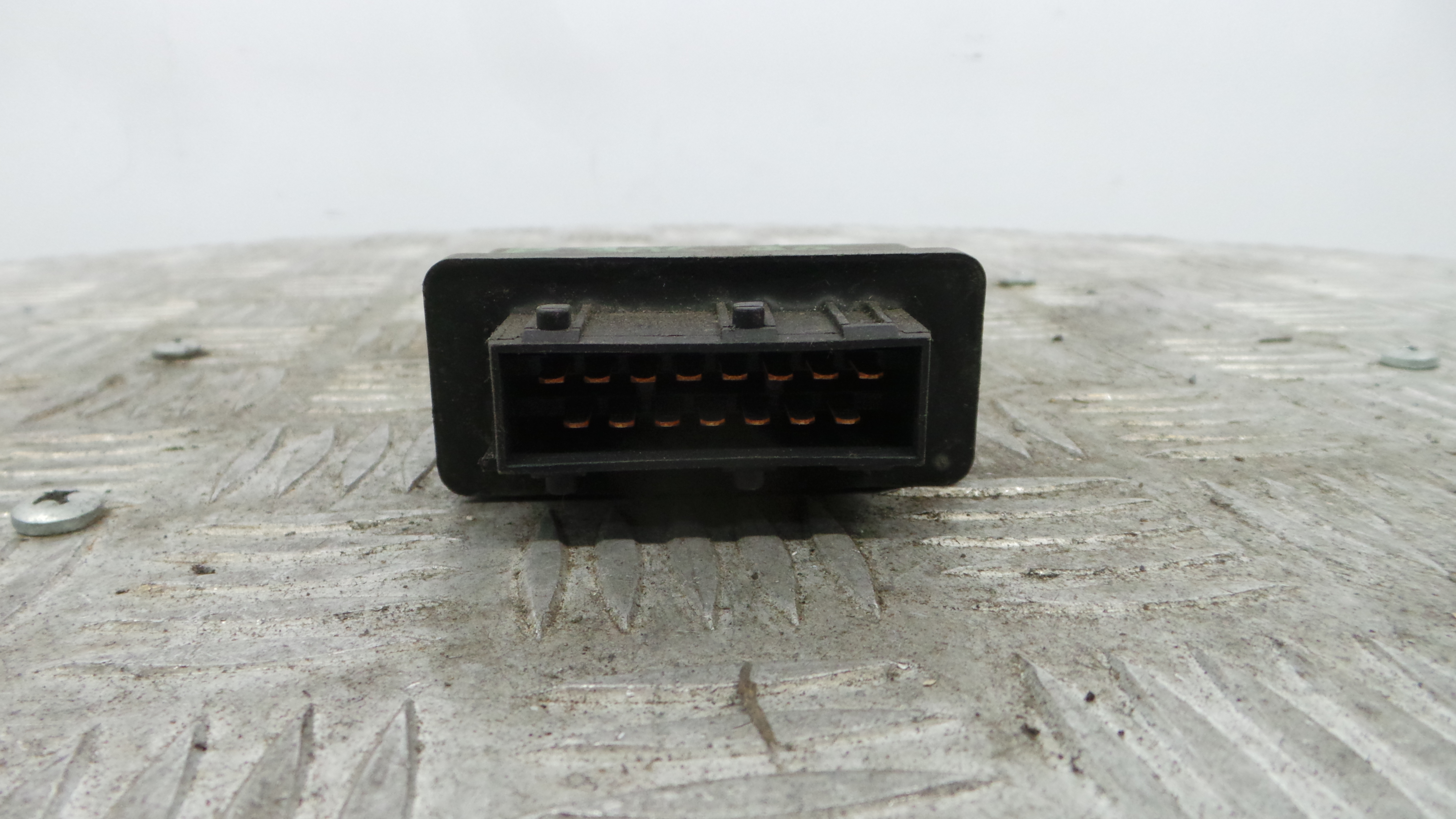 Relé 240107 - PEUGEOT 306 (7B, N3, N5)-36915478