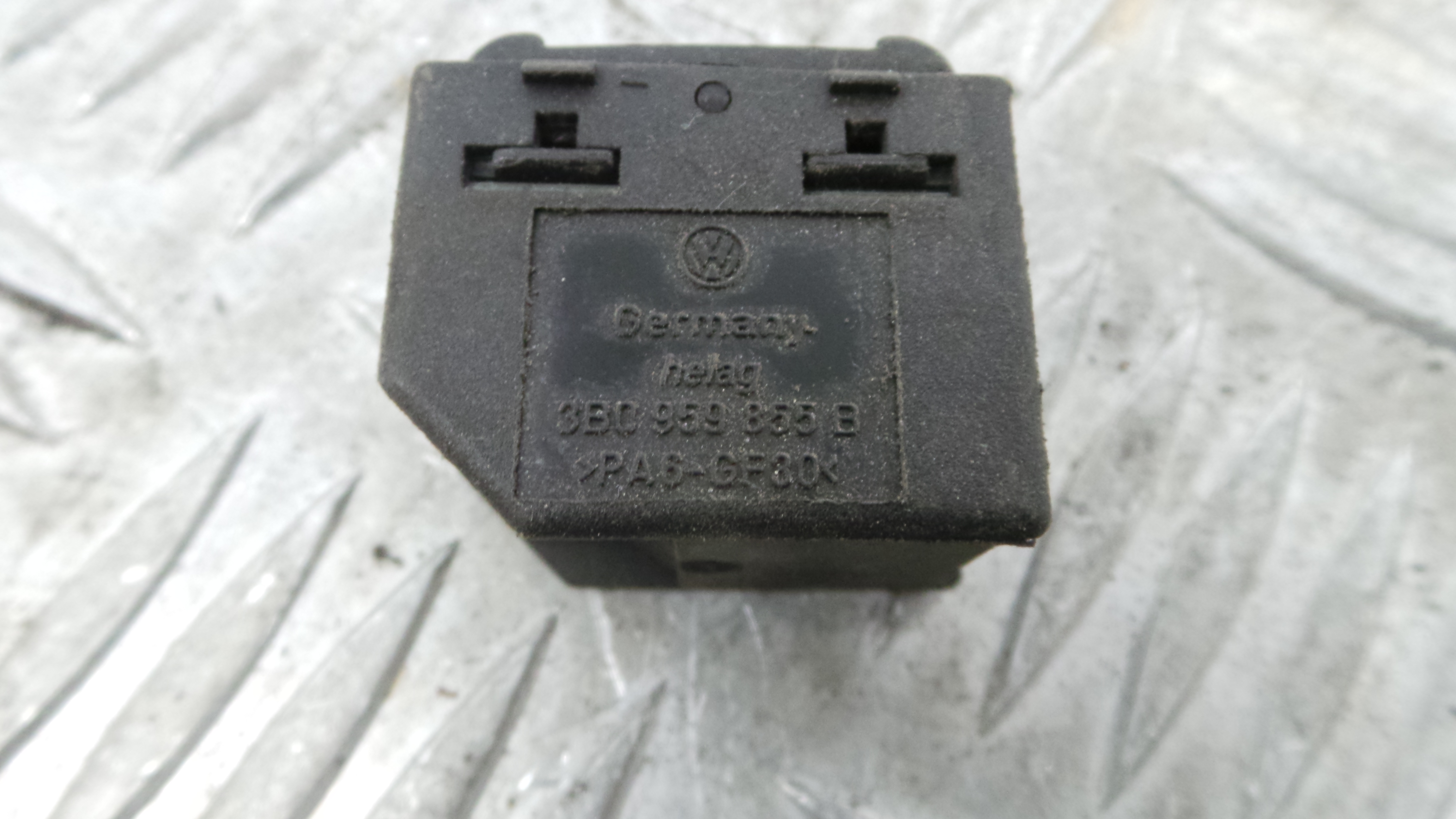 Interruptor / Comando Elevador Vidro Trás Dto 3B0959855B - VW GOLF IV (1J1), GOLF Mk IV (1J1)-36915759