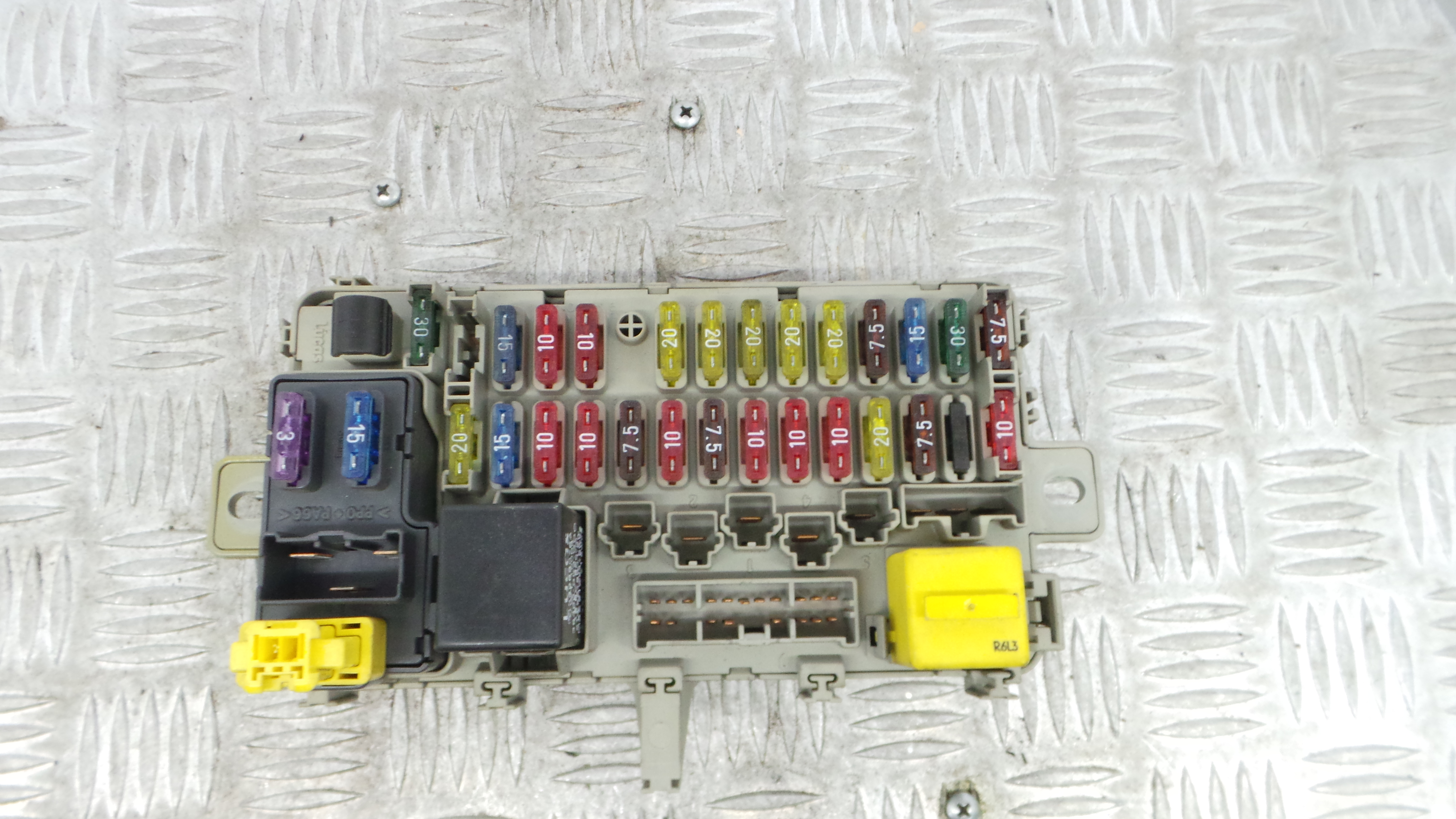 Caixa dos Fusíveis / BSI / UCH / SAM YWC104500 - ROVER 400 II (RT)-36915996