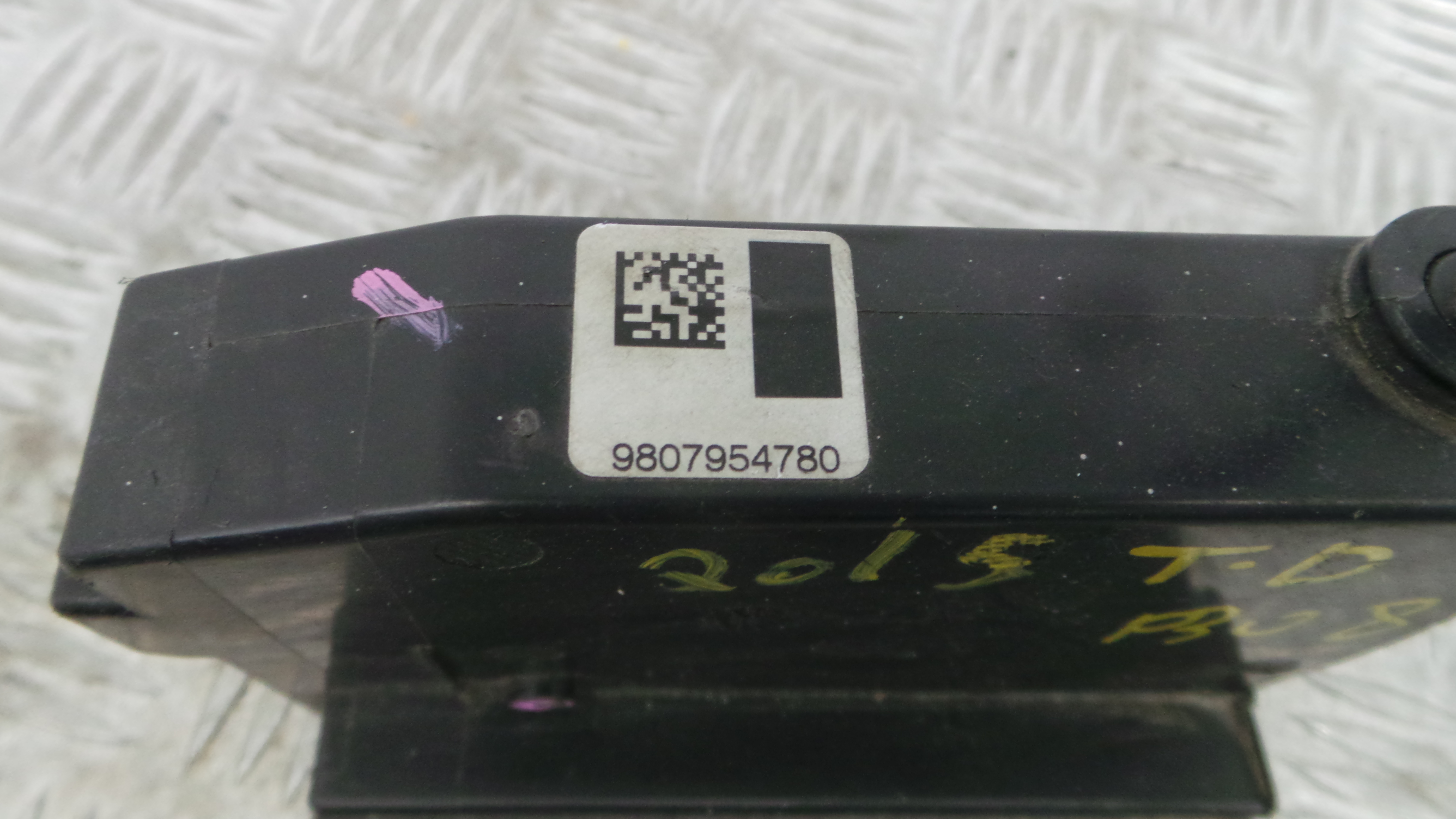 Fecho da Porta Trás Dto 9807954780 - PEUGEOT 308 II (LB_, LP_, LW_, LH_, L3_)-36920385