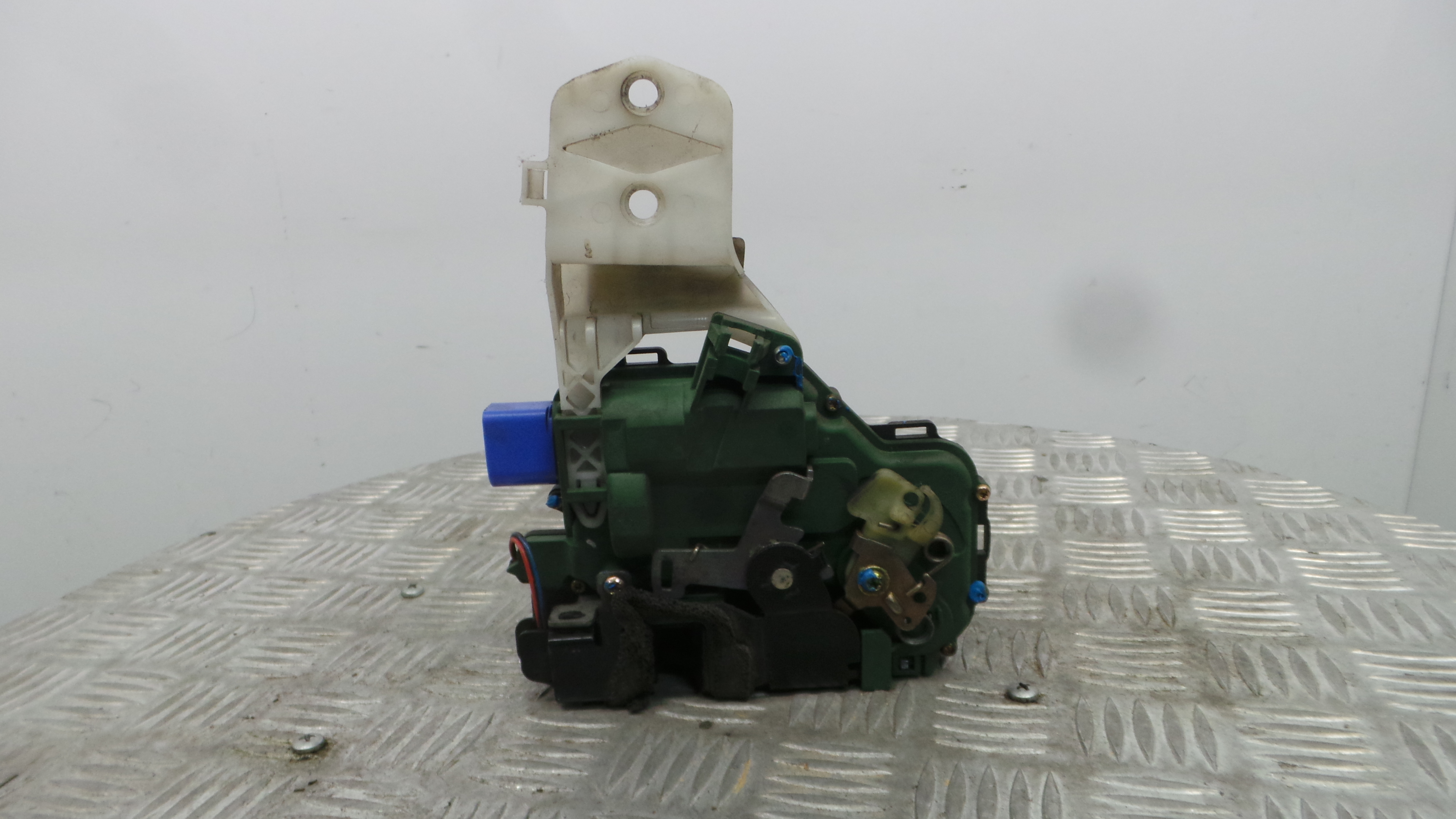 Fecho da Porta Frente Dto 3B1837016B - VW POLO (9N_, 9A_)-36920525 Fecho da Porta Frente Dto 3B1837016B - VW POLO (9N_, 9A_)-36920525