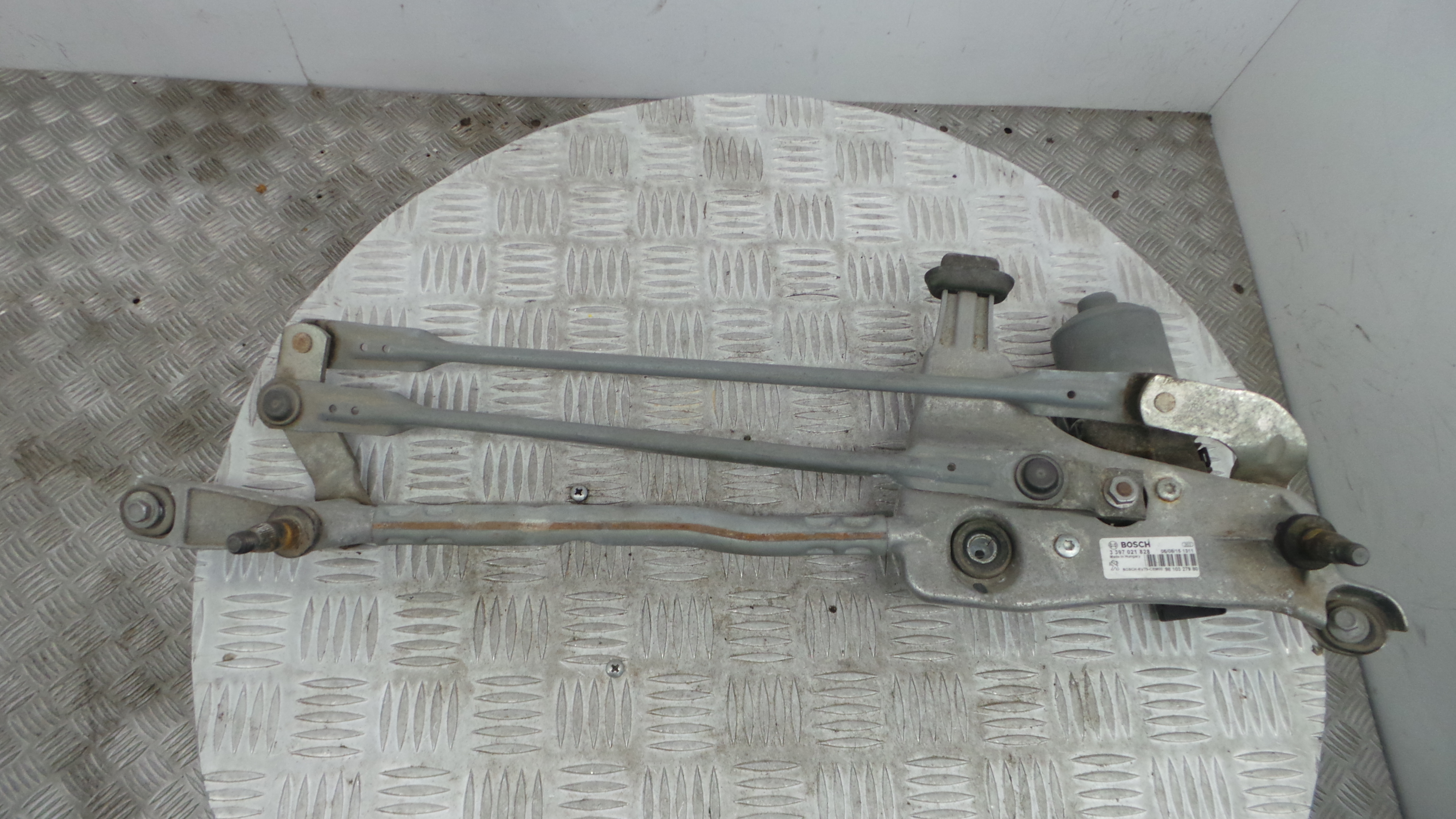 Motor Limpa Vidros Frente  9810327980 - PEUGEOT 308 II (LB_, LP_, LW_, LH_, L3_)-36920558