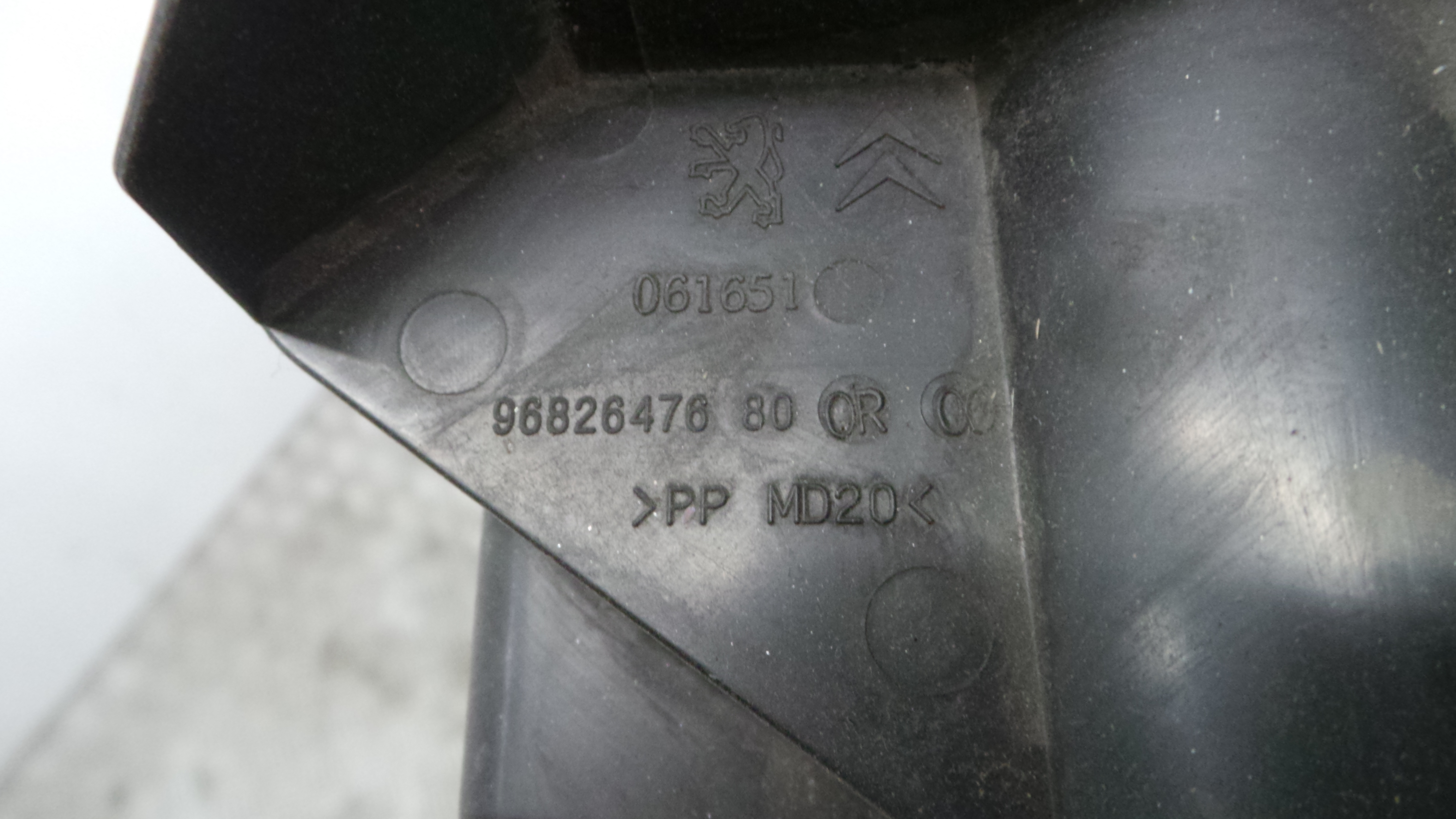 Tubo Caixa Filtro Ar 9682647680 - CITROËN C4 CACTUS-36920566