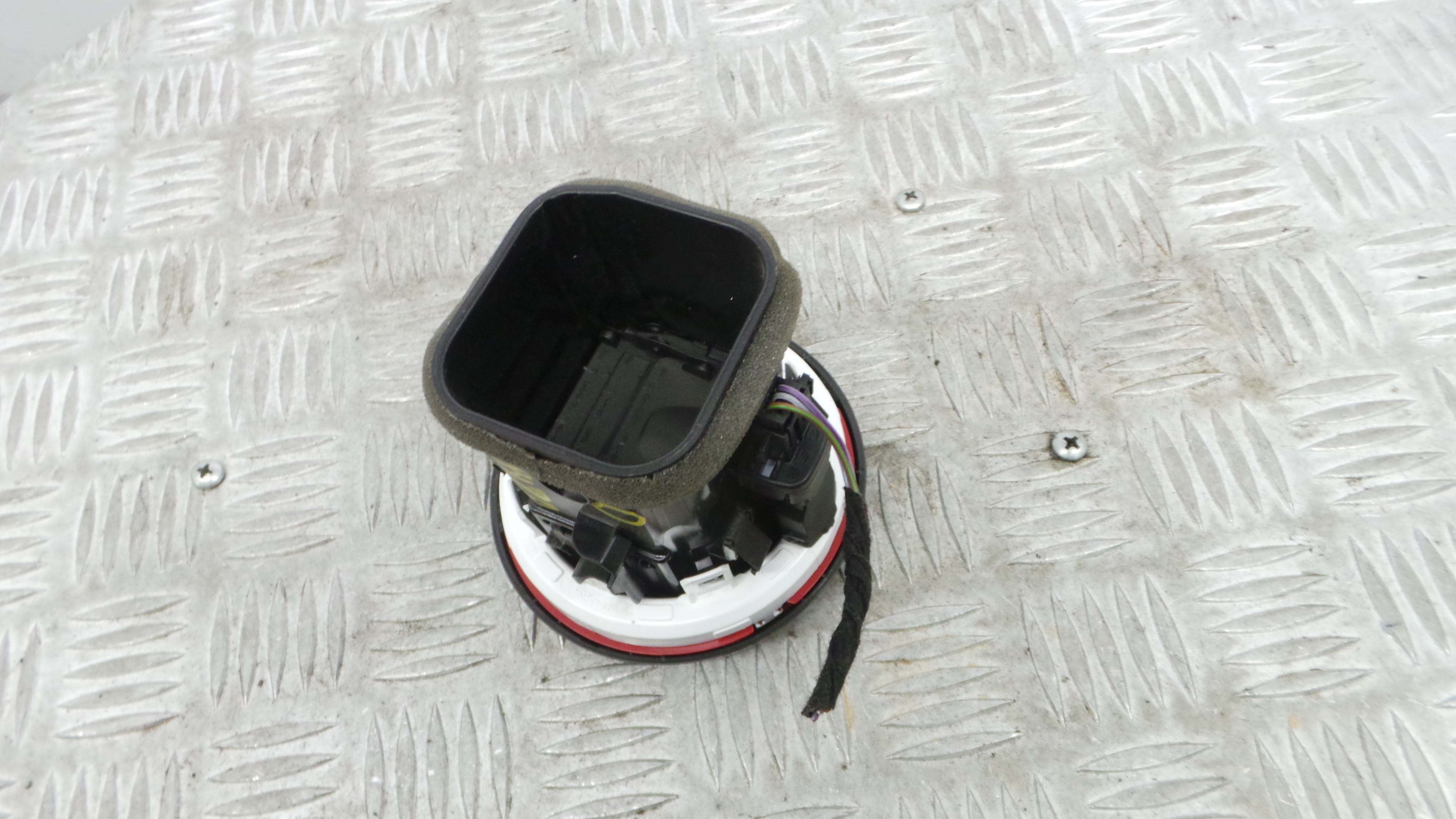 Grelha da Sofagem 6F0819204J - SEAT IBIZA Mk V (KJ1, KJG), IBIZA V (KJ1, KJG)-36920575