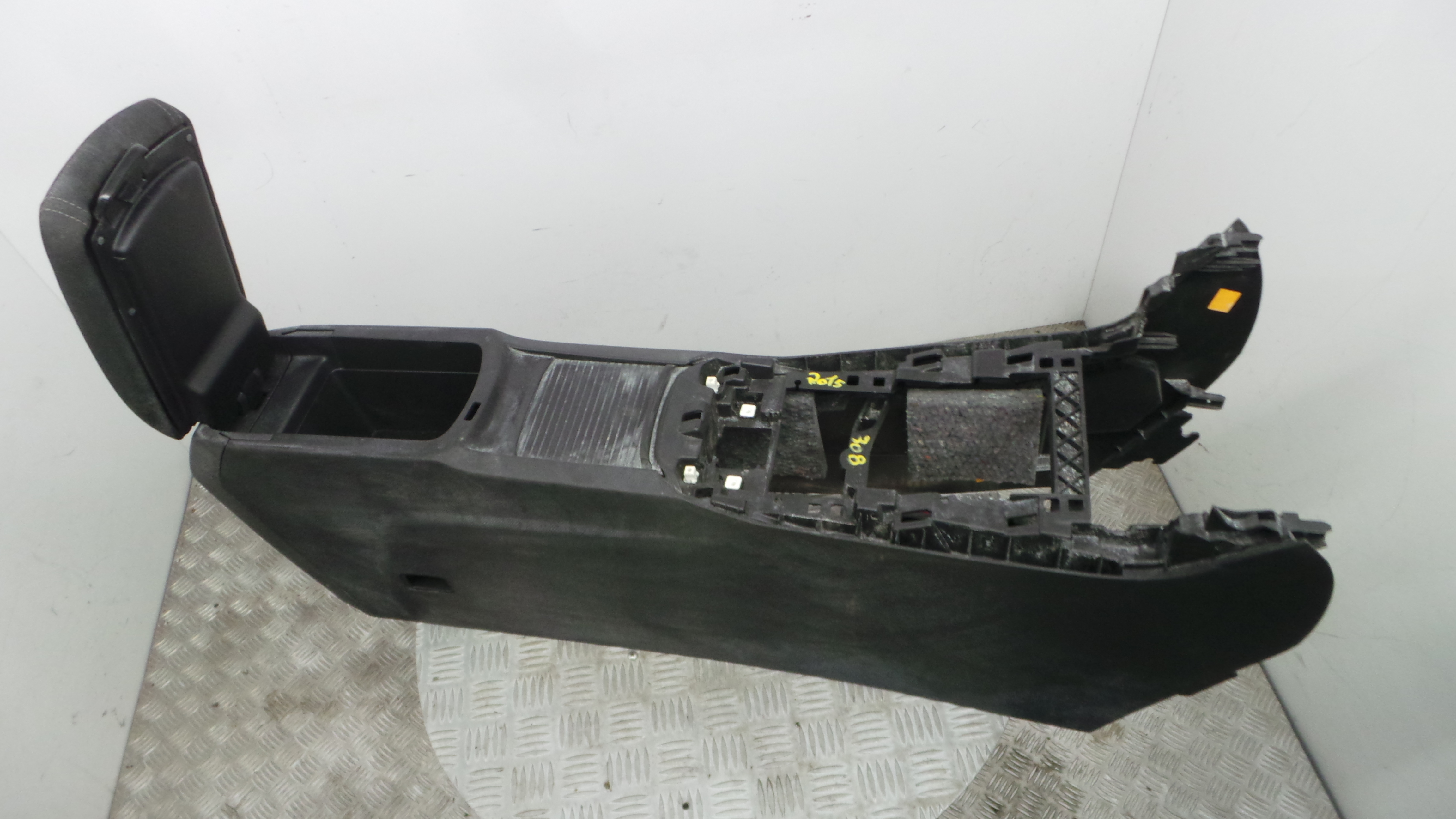 Apoio de Braço Central 96775883 - PEUGEOT 308 II (LB_, LP_, LW_, LH_, L3_)-36920985