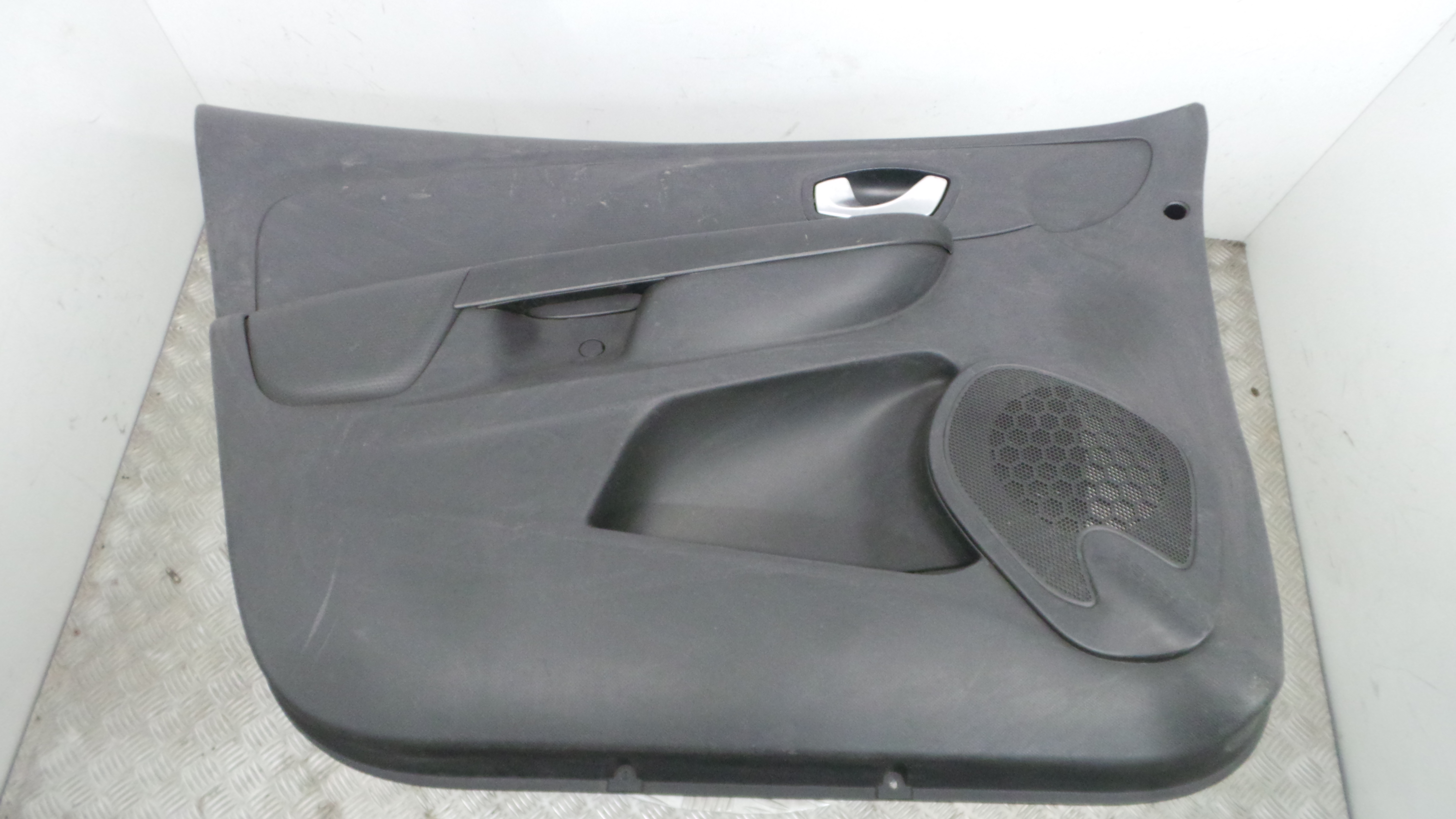 Forra Porta Frente Esquerda 809019288R - RENAULT CLIO IV (BH_)-36921410