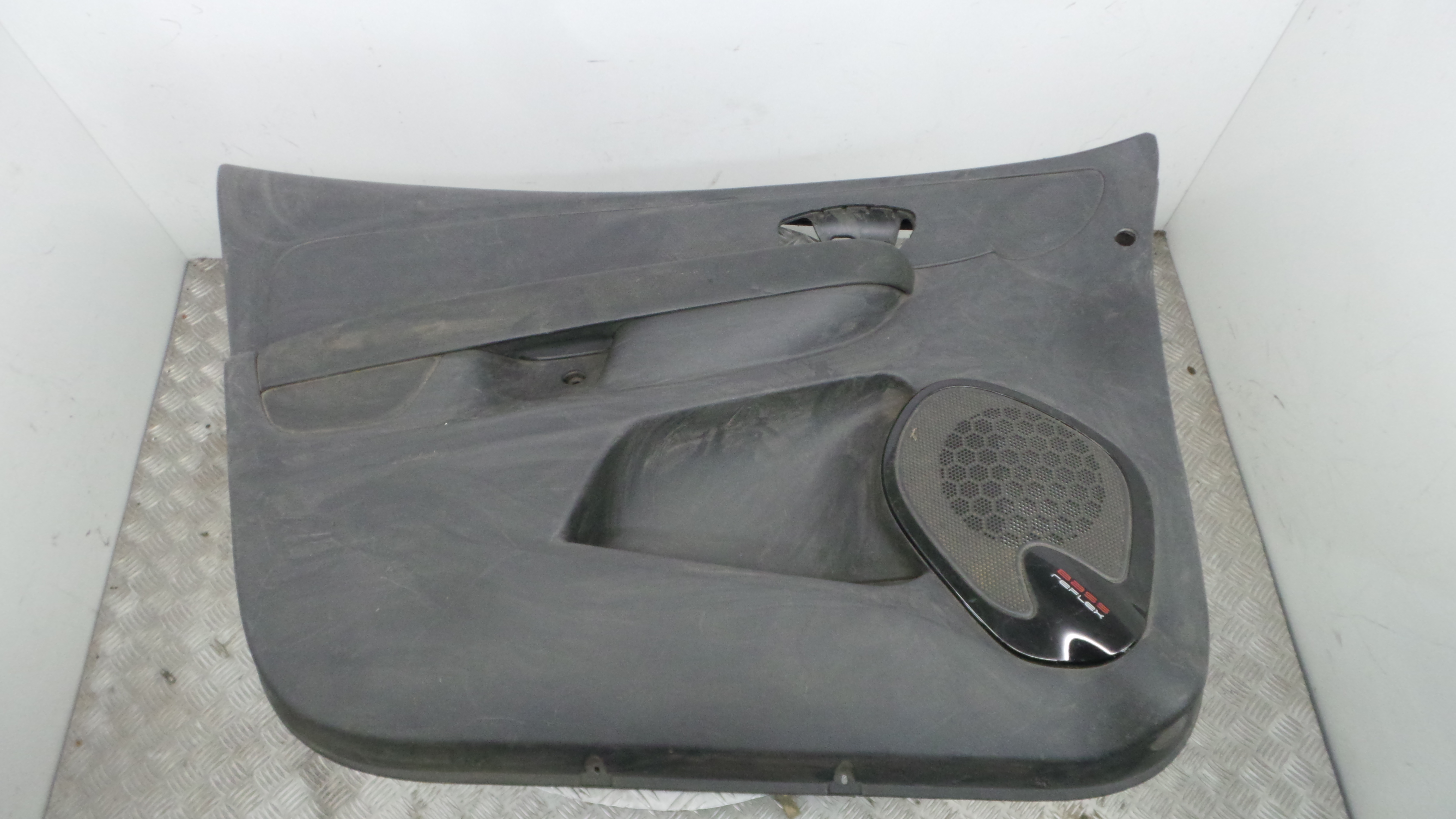 Forra Porta Frente Esquerda 809018318R - RENAULT CLIO IV (BH_)-36921413