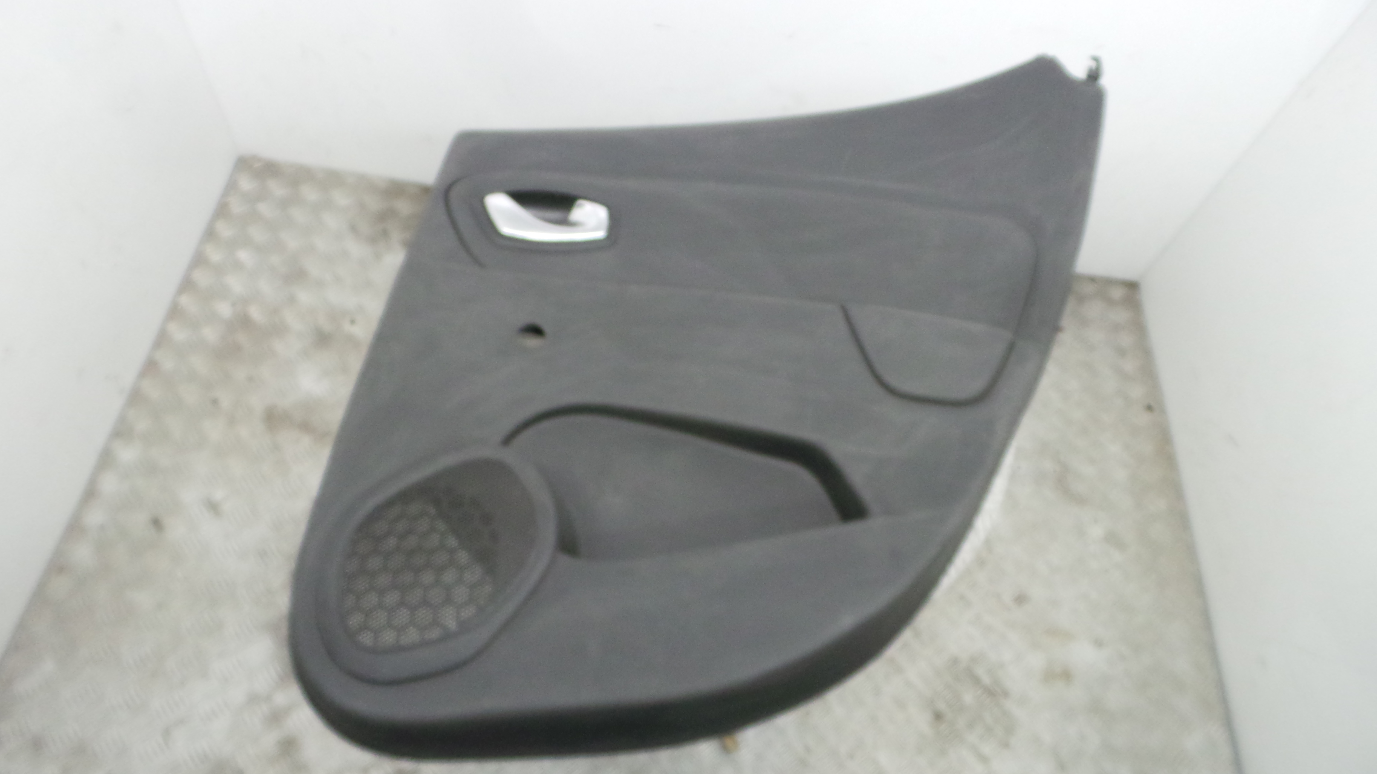 Forra Porta traseira direita 829A09683R - RENAULT CLIO IV (BH_)-36921422