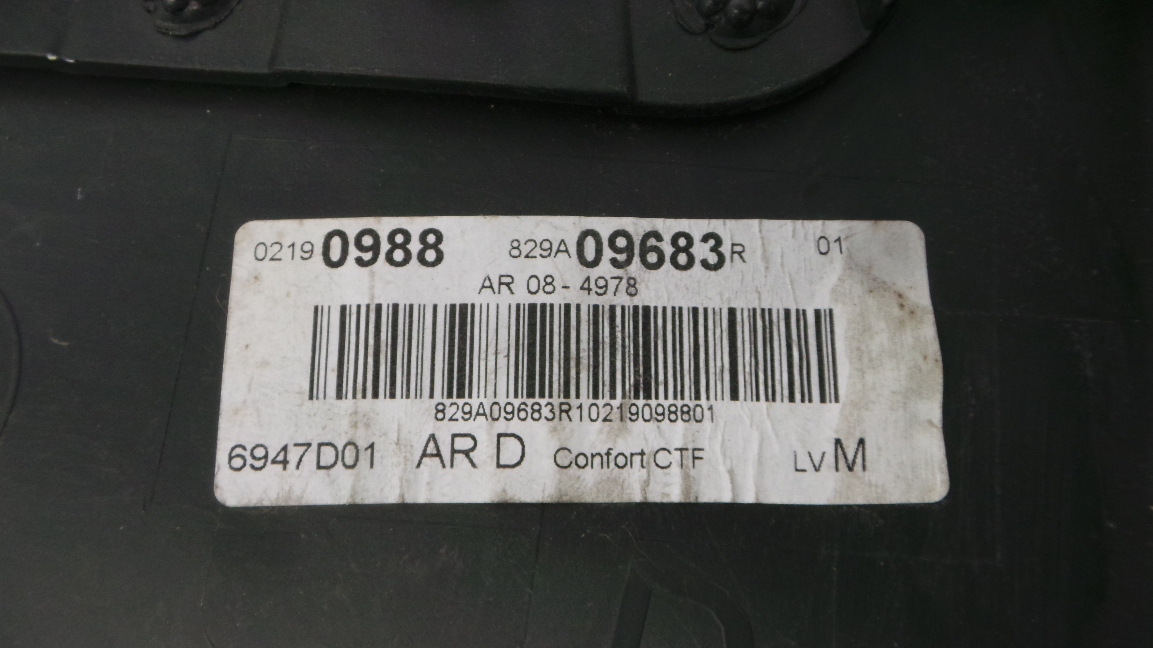 Forra Porta traseira direita 829A09683R - RENAULT CLIO IV (BH_)-36921422