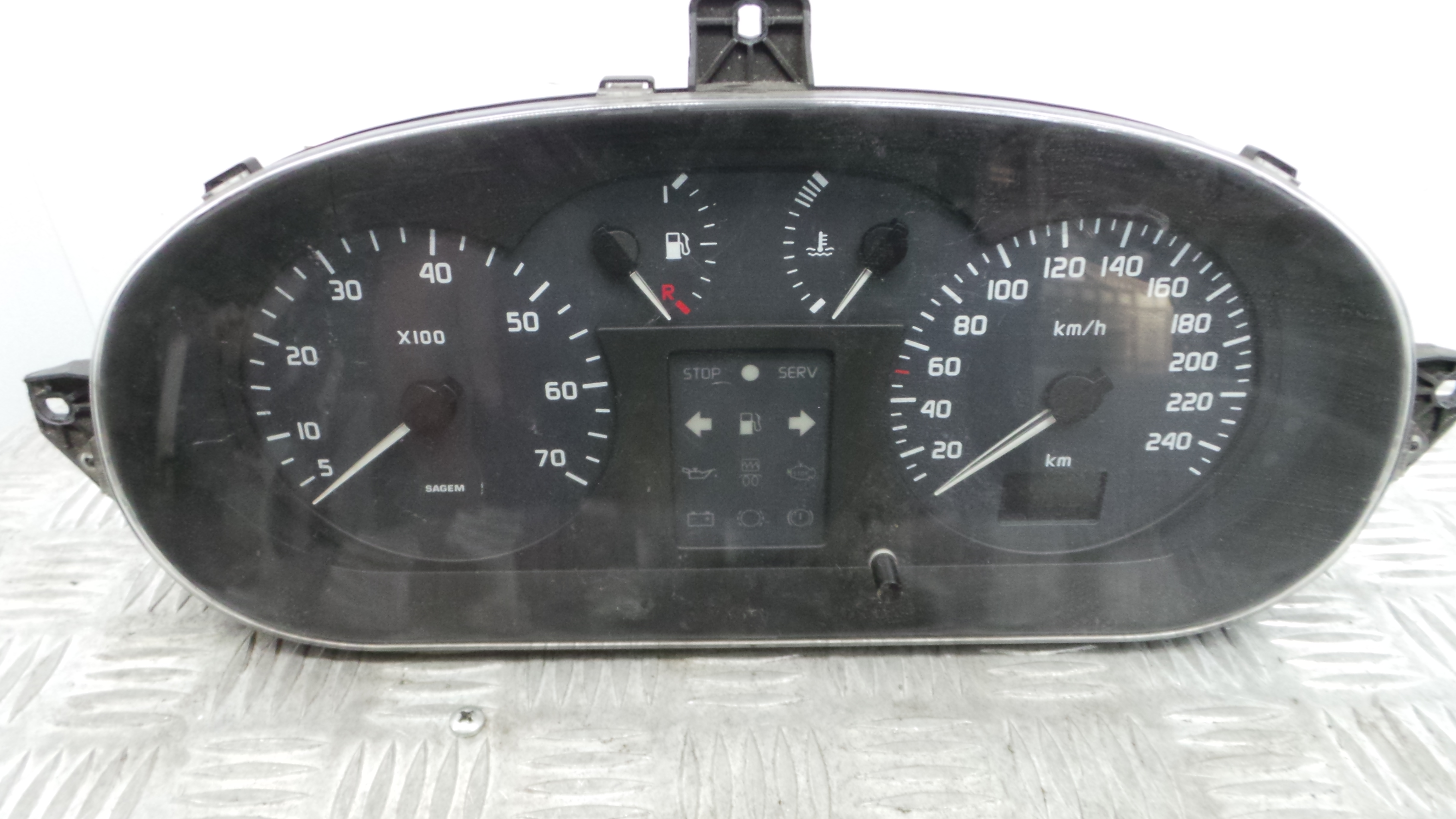 Quadrante 8200071811 - RENAULT SCÉNIC I VAN (FA0_, JA0/1_)-36923948