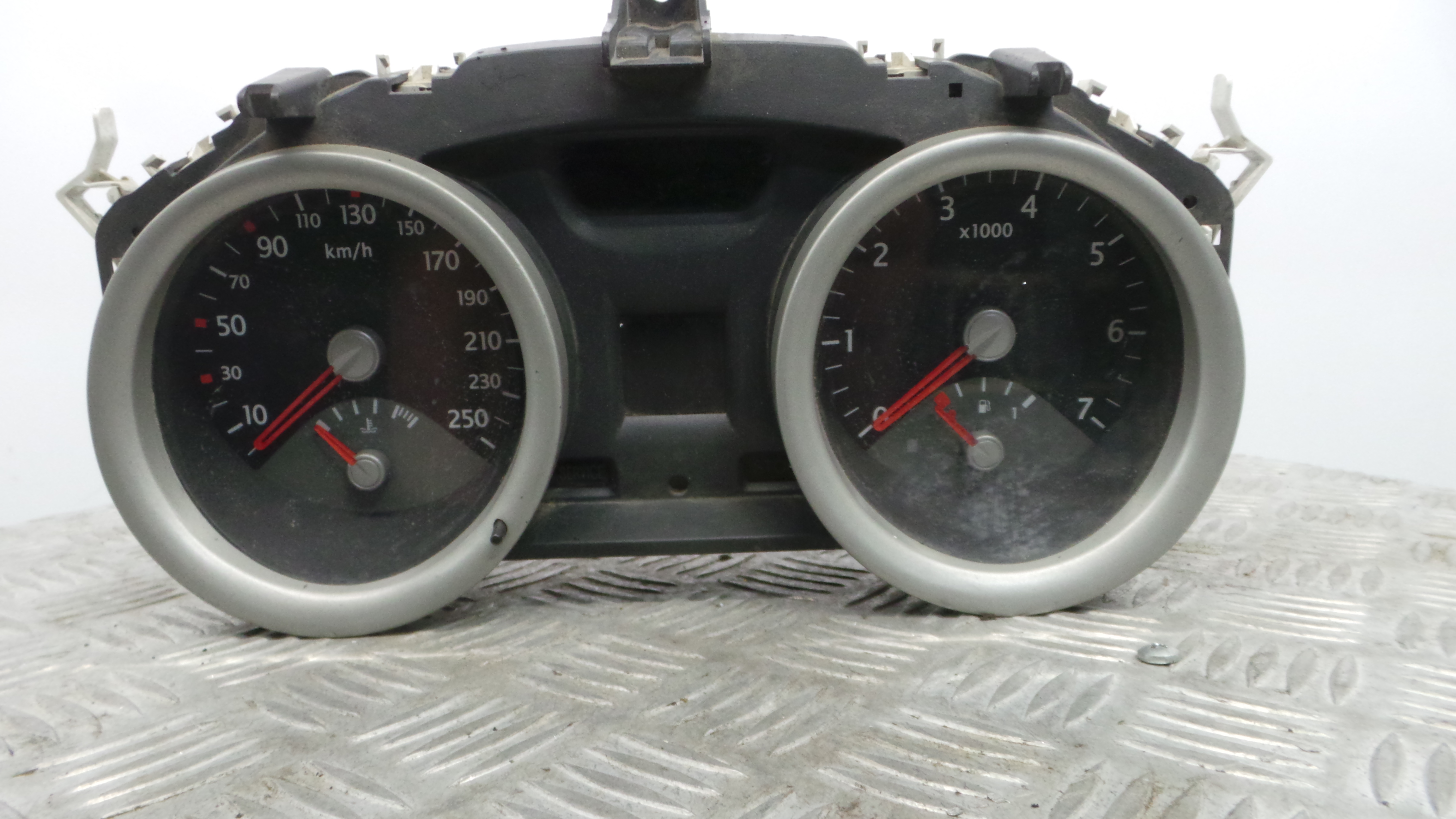 Quadrante 8200306552A - RENAULT MEGANE II (BM0/1_, CM0/1_)-36925220 Quadrante 8200306552A - RENAULT MEGANE II (BM0/1_, CM0/1_)-36925220