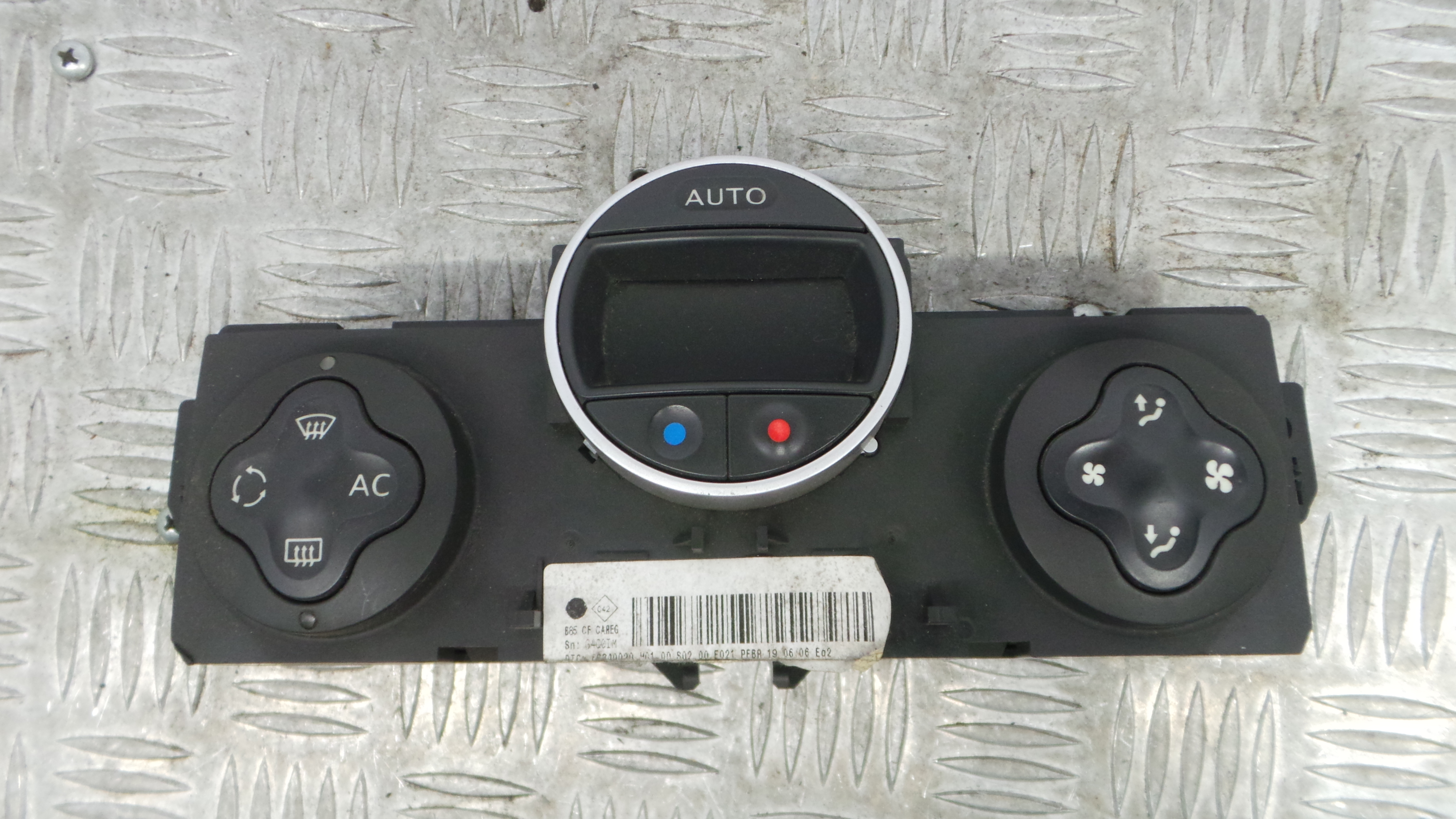 Comando da Sofagem / Climatronic 8200296683 - RENAULT CLIO III (BR0/1, CR0/1)-36928463