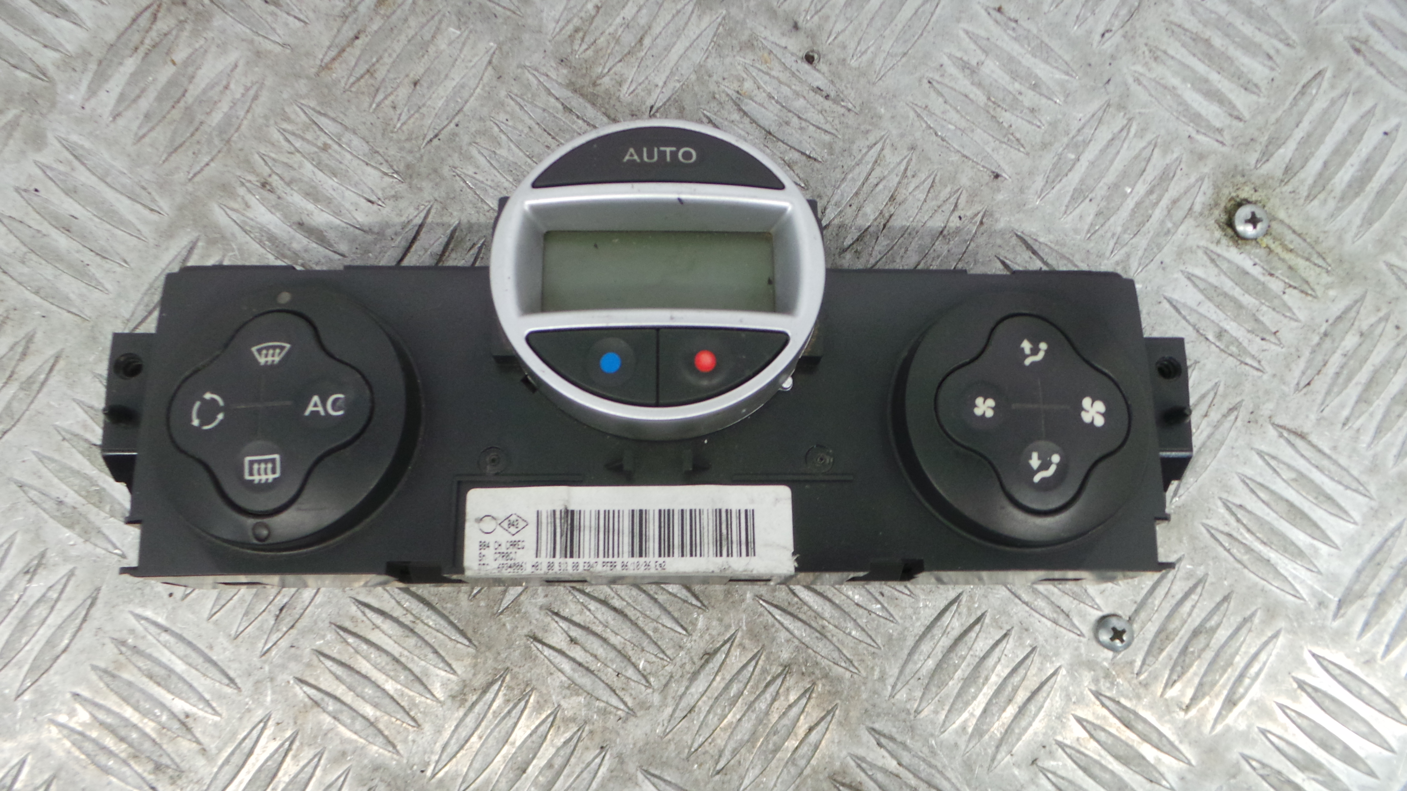 Comando da Sofagem / Climatronic 8200413906 - RENAULT MEGANE II (BM0/1_, CM0/1_)-36928506