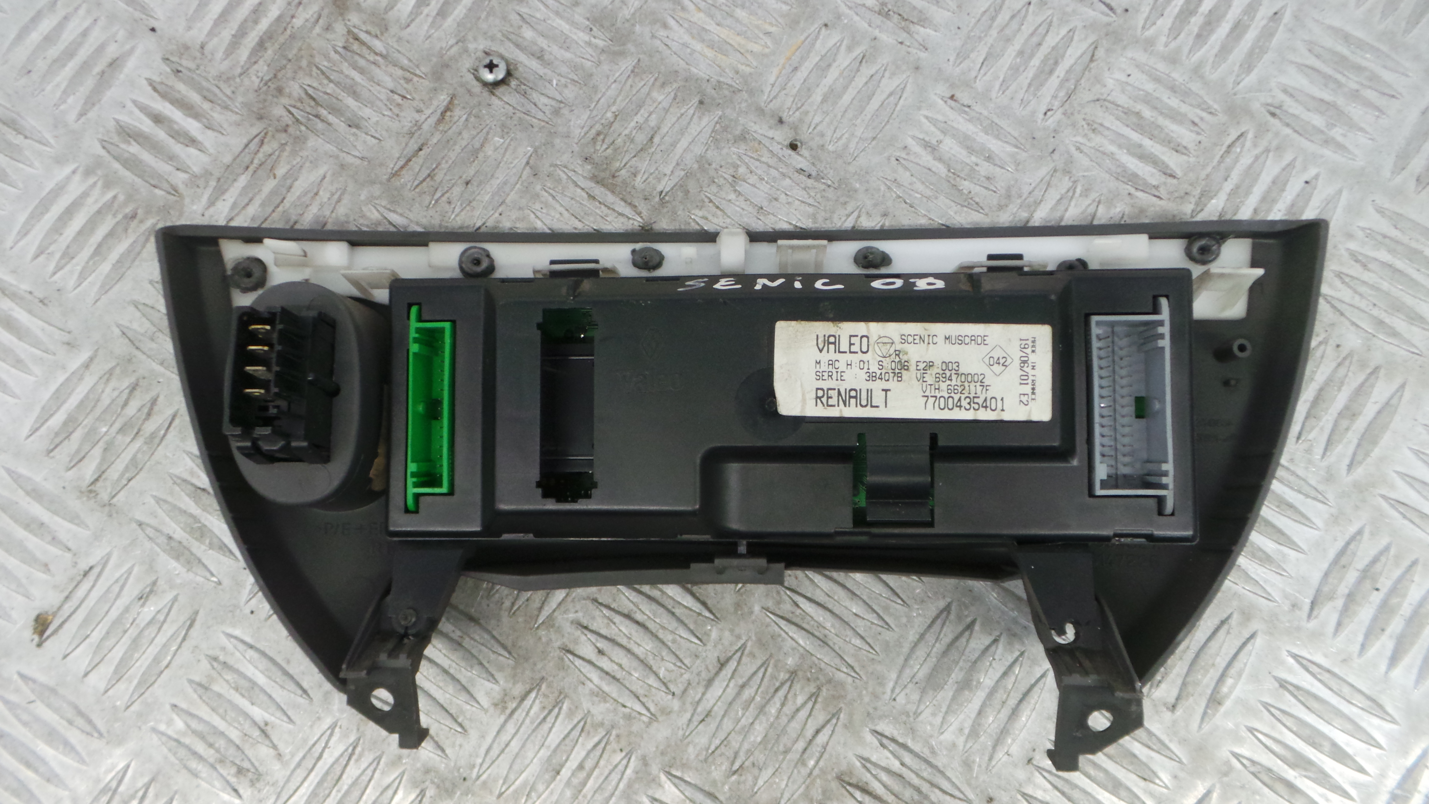 Comando da Sofagem / Climatronic 7700435401 - RENAULT SCÉNIC I Veículo multiuso (JA0/1_, FA0_)-36928581