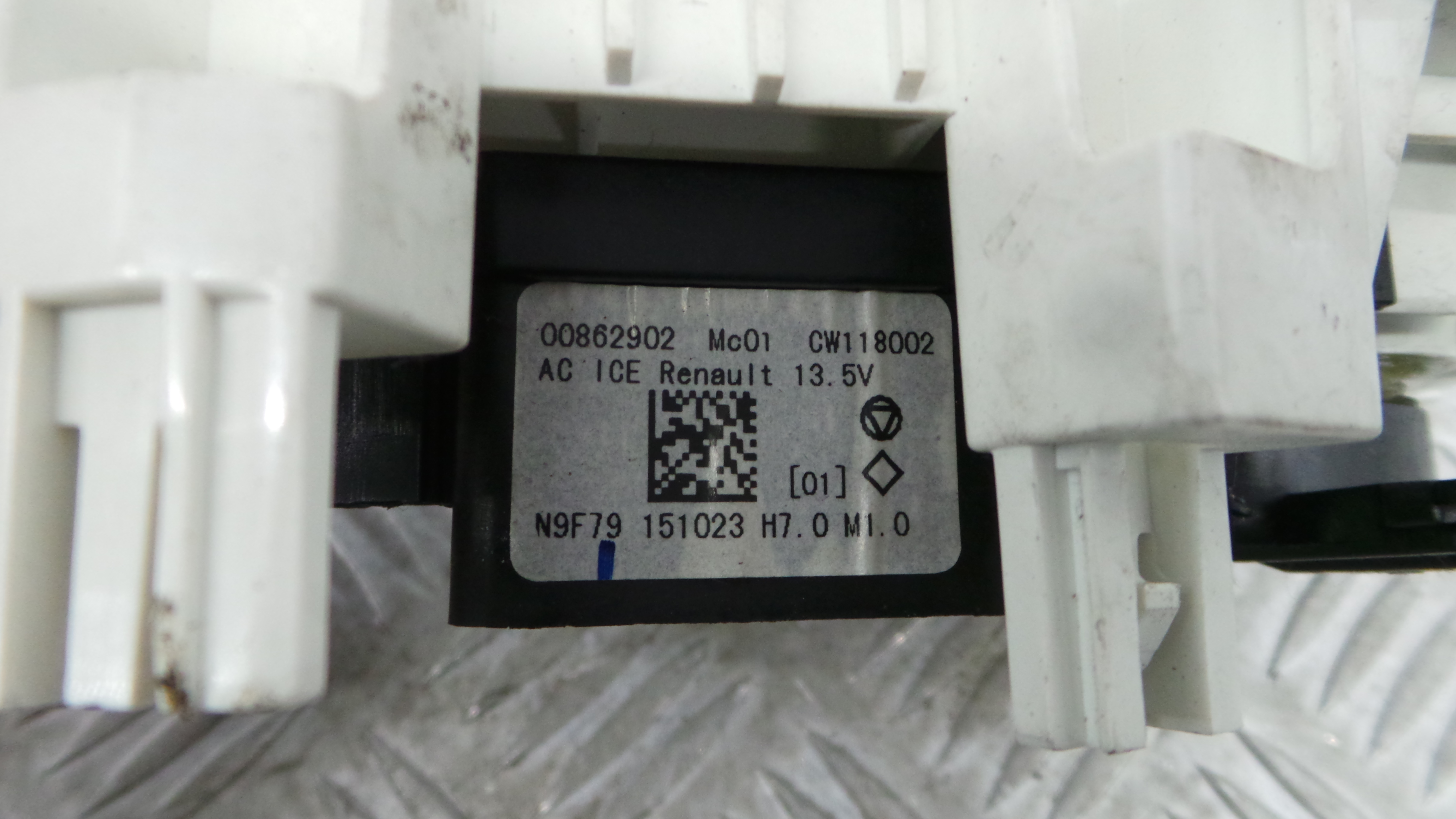 Comando da Sofagem / Climatronic CW118002 - RENAULT TWINGO III (BCM_, BCA_)-36928590