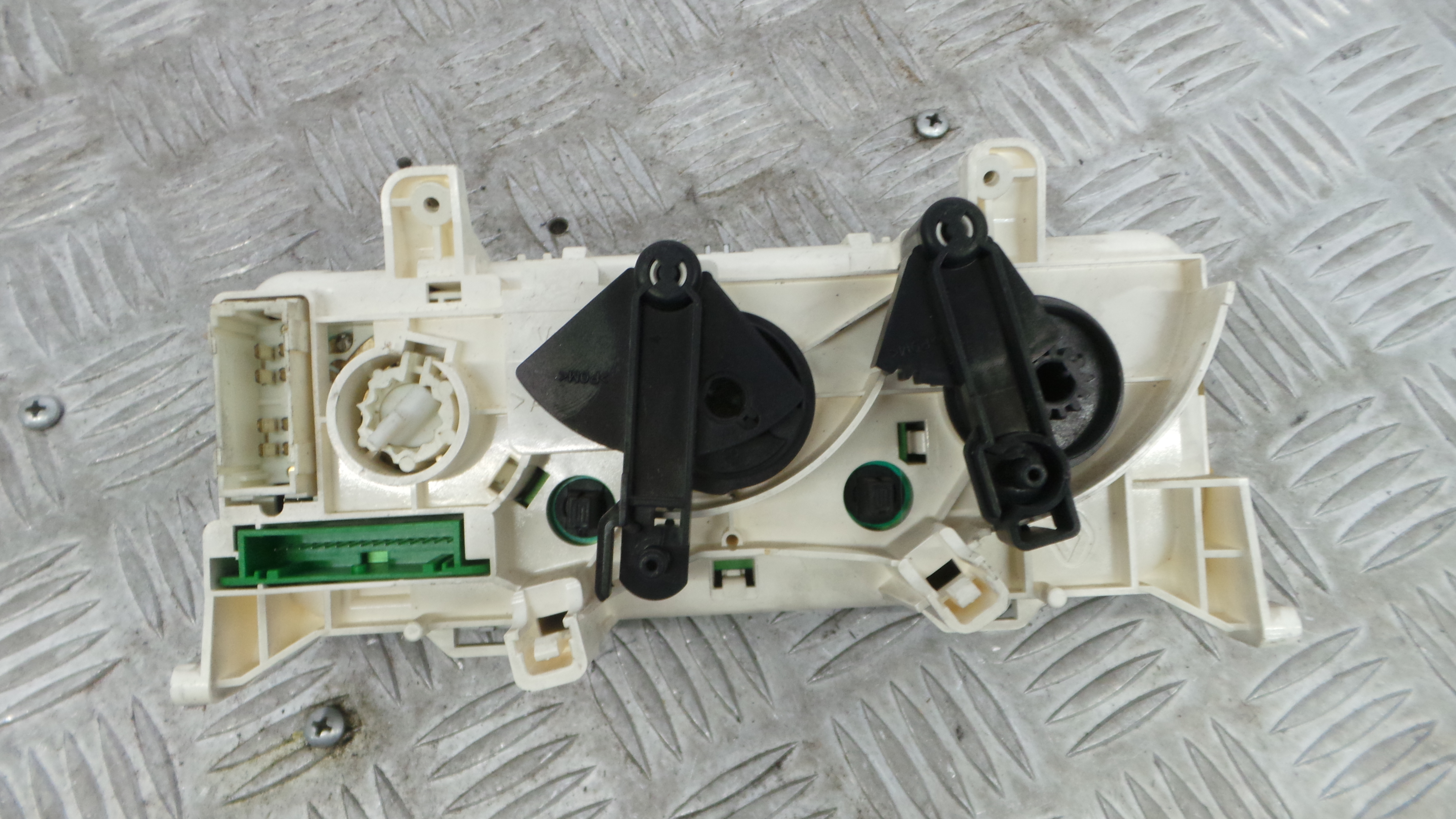 Comando da Sofagem / Climatronic 8200147160 - RENAULT CLIO II (BB_, CB_), CLIO Mk II (BB_, CB_)-36928632