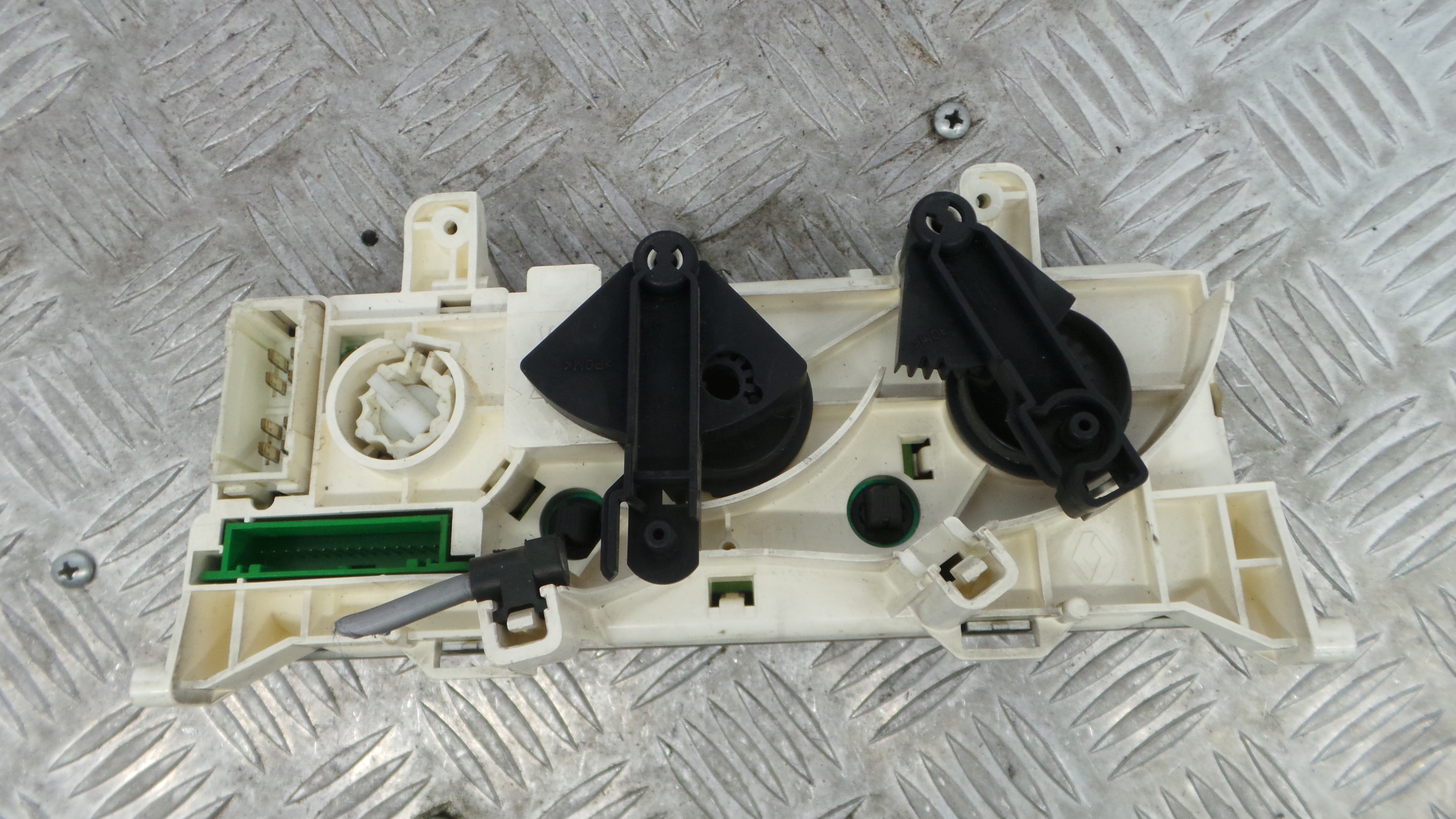 Comando da Sofagem / Climatronic 8200147160 - RENAULT CLIO II (BB_, CB_), CLIO Mk II (BB_, CB_)-36928638