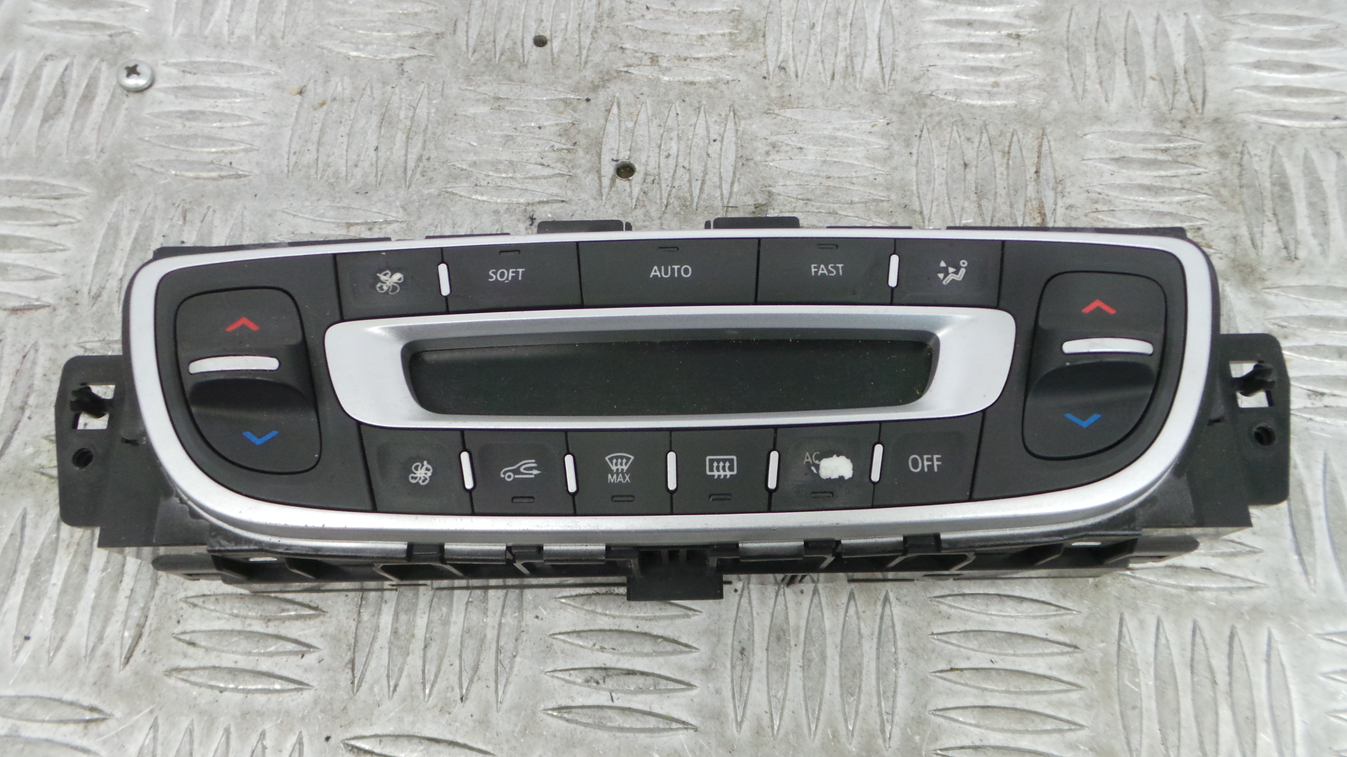 Comando da Sofagem / Climatronic - RENAULT MEGANE III Hatchback (BZ0/1_, B3_)-36928802 Comando da Sofagem / Climatronic - RENAULT MEGANE III Hatchback (BZ0/1_, B3_)-36928802