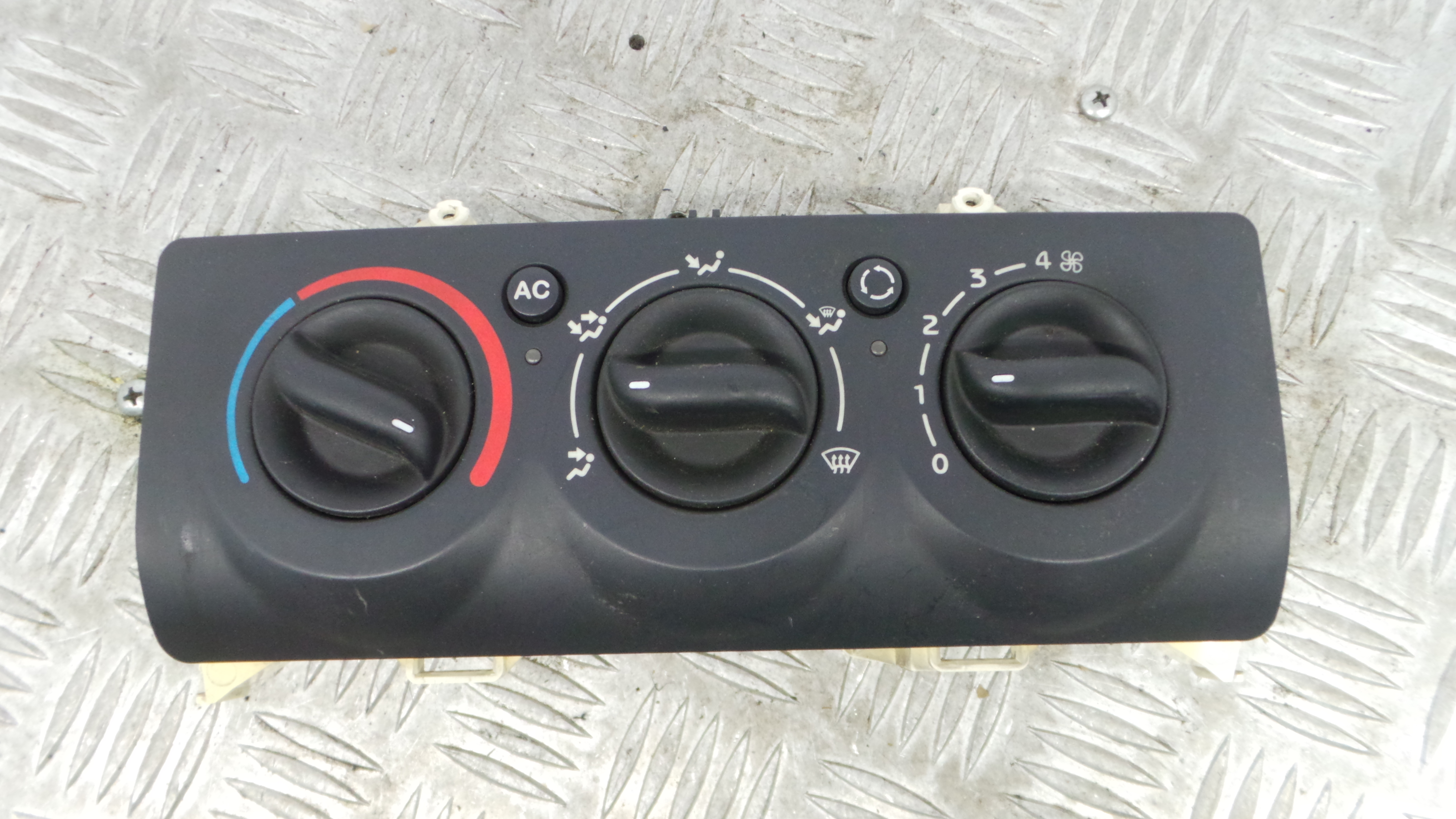 Comando da Sofagem / Climatronic 8200147160 - RENAULT CLIO II (BB_, CB_), CLIO Mk II (BB_, CB_)-36928878