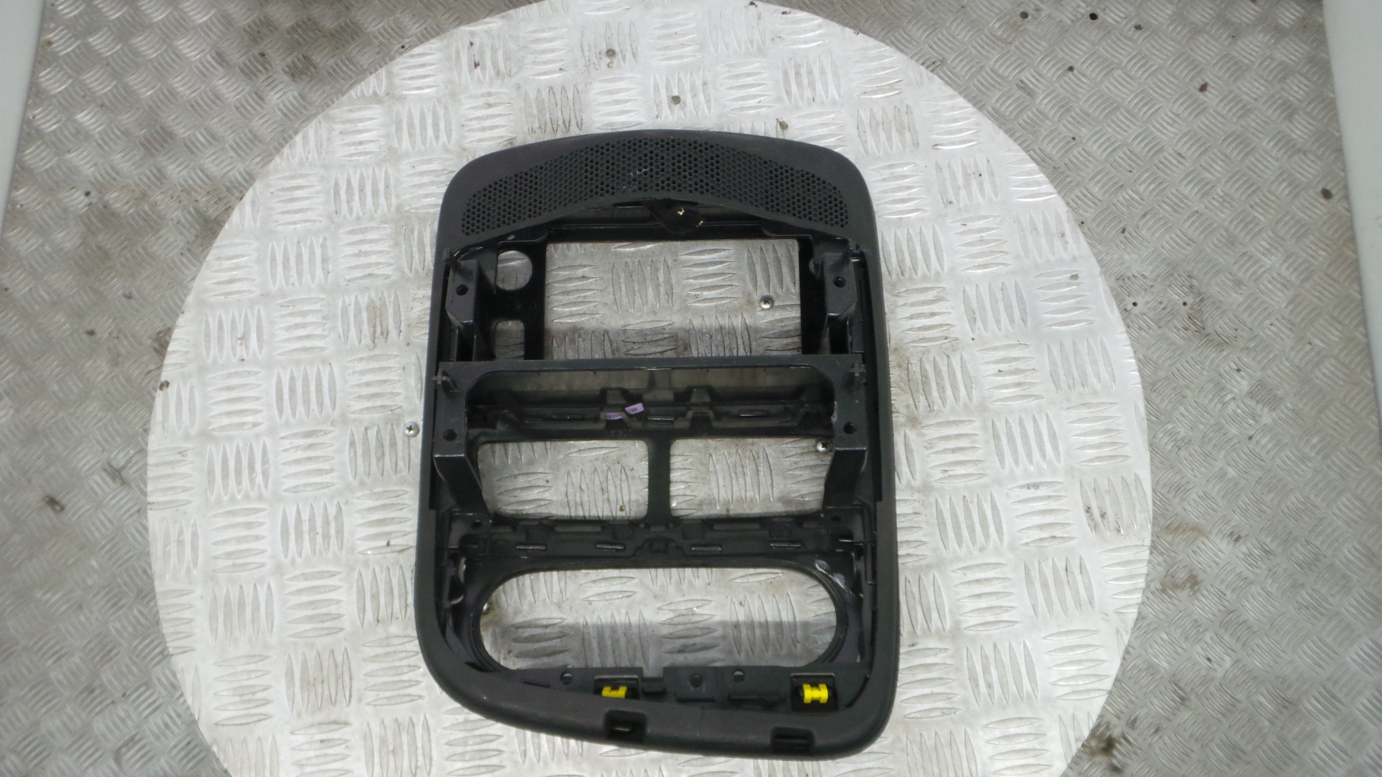 Aro Consola Central 682605523R - RENAULT CLIO IV (BH_)-36928916