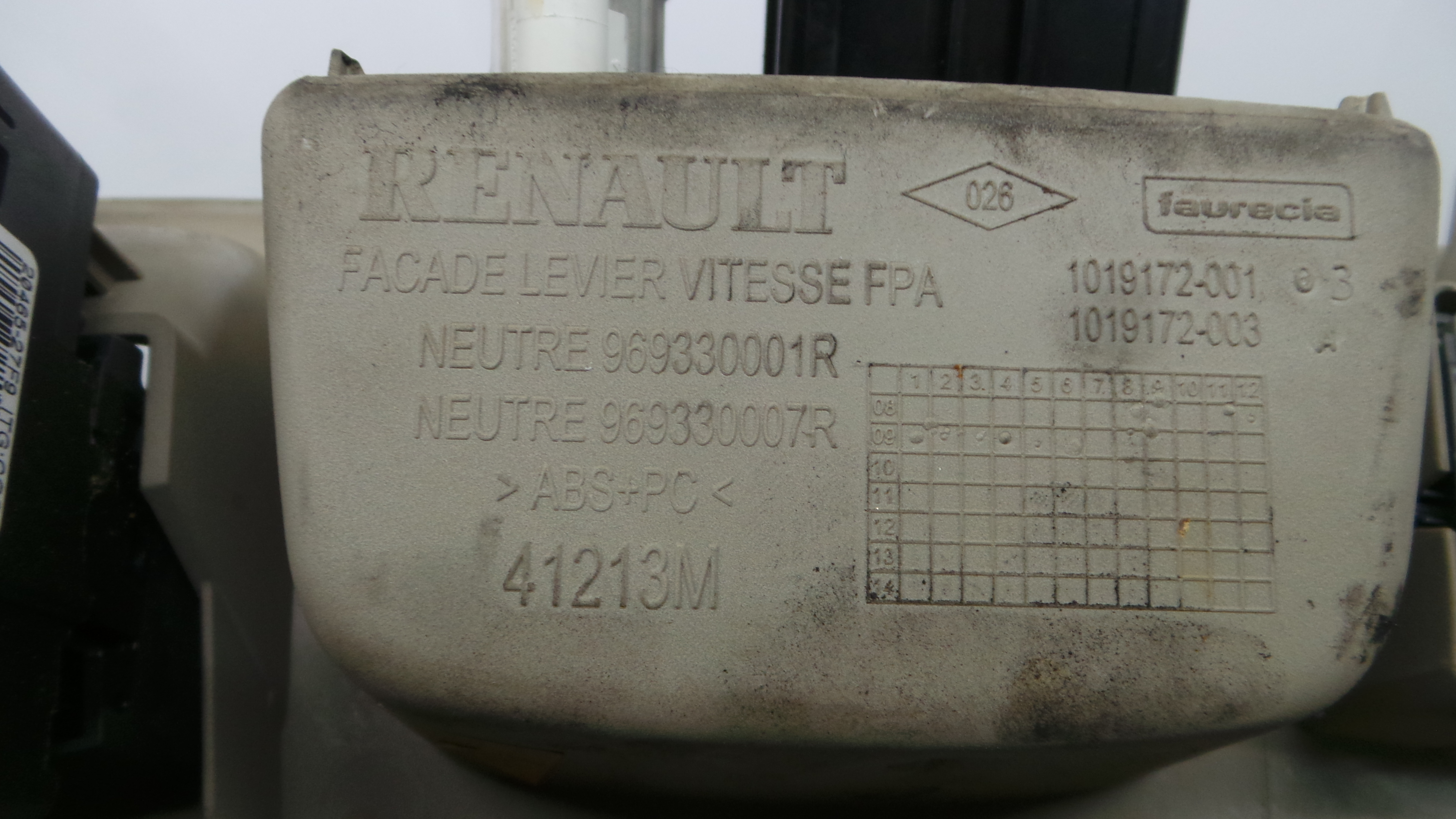 Aro Consola Central 969330003R - RENAULT SCÉNIC III (JZ0/1_)-36929515