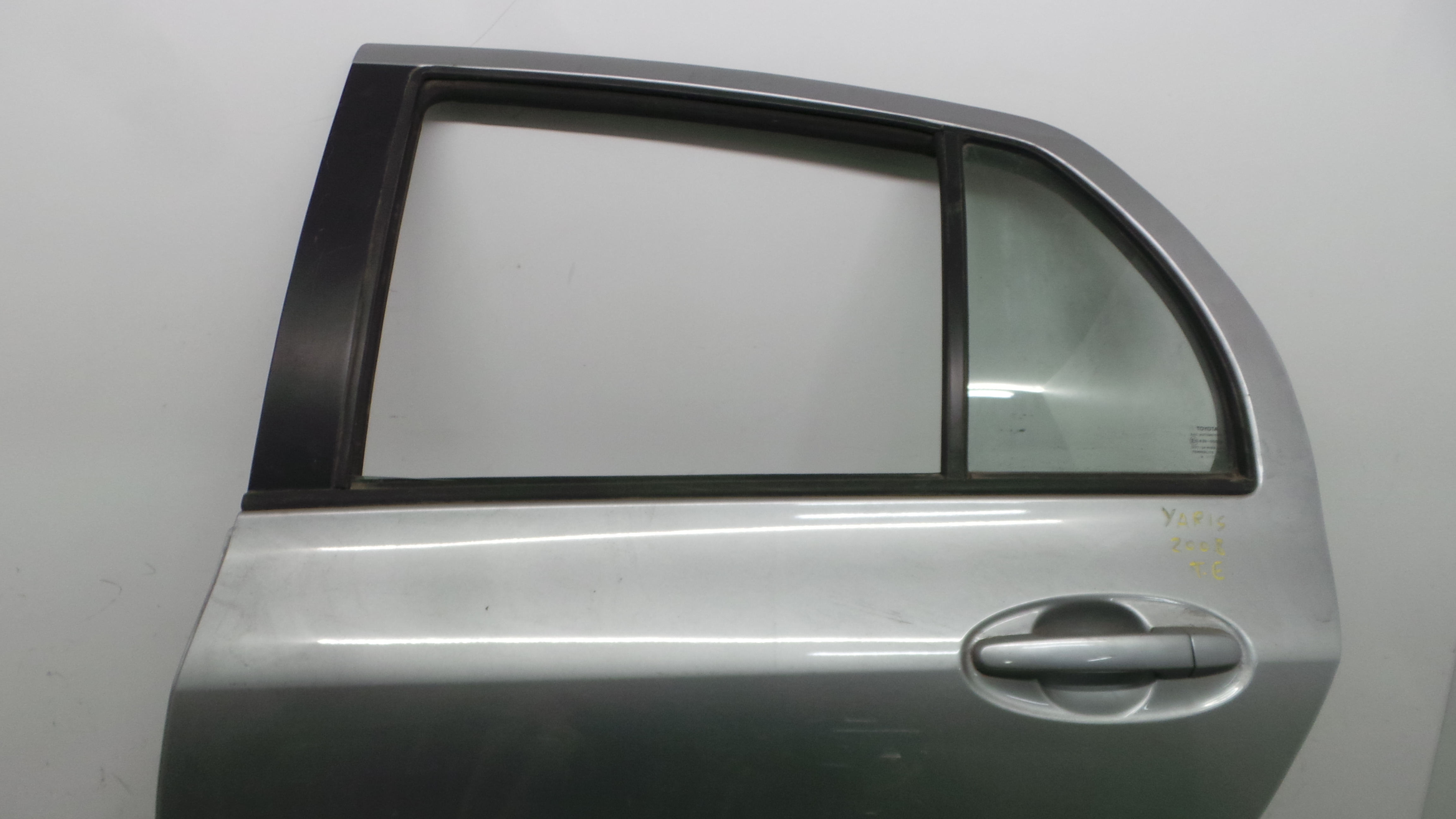 Porta Trás Esq 67004-0D110 - TOYOTA YARIS (_P9_), YARIS/VITZ (_P9_)-37035213