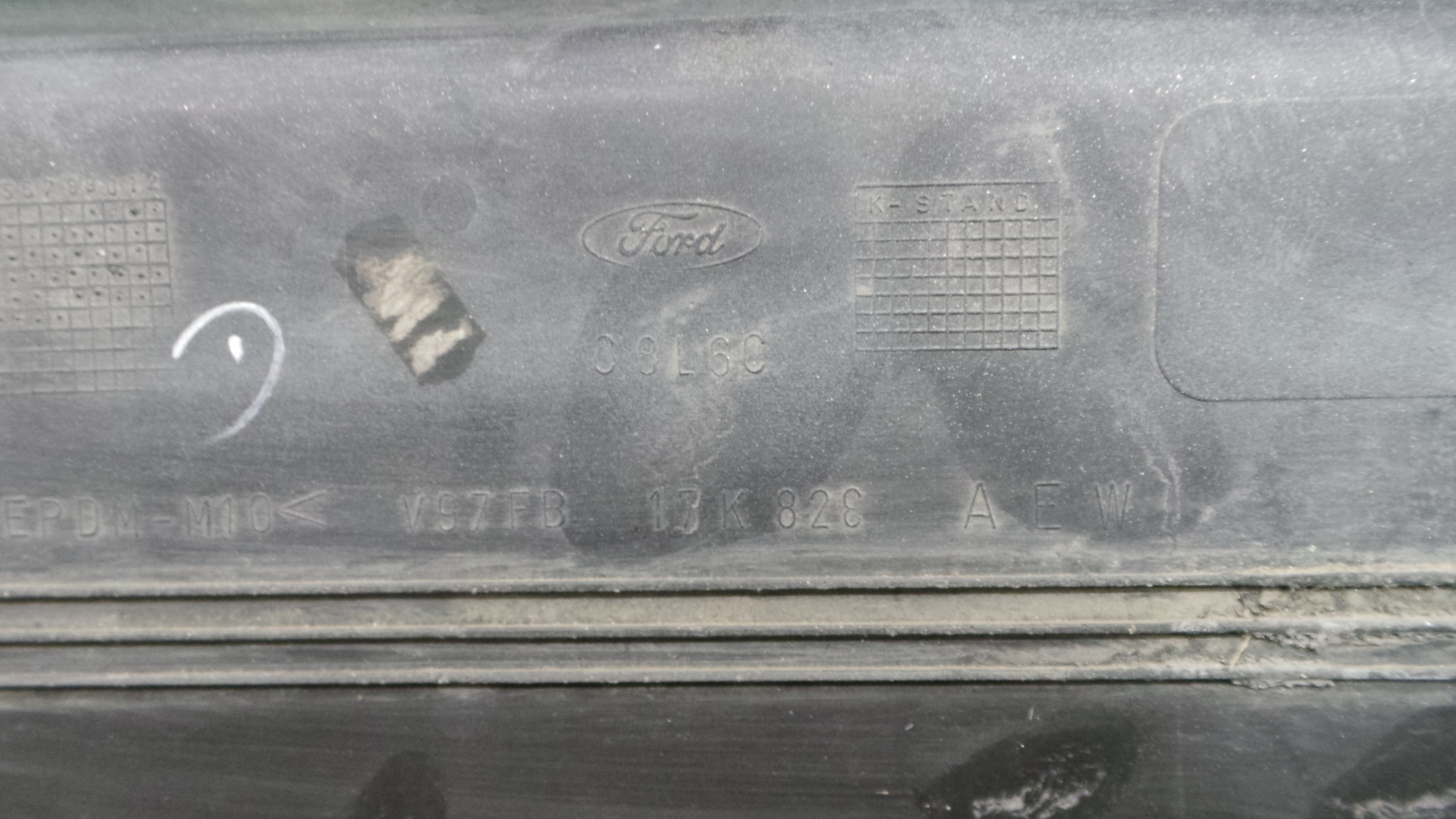 Para Choques de Trás V97FB-17K828-AEW - FORD PUMA (EC_)-37035572