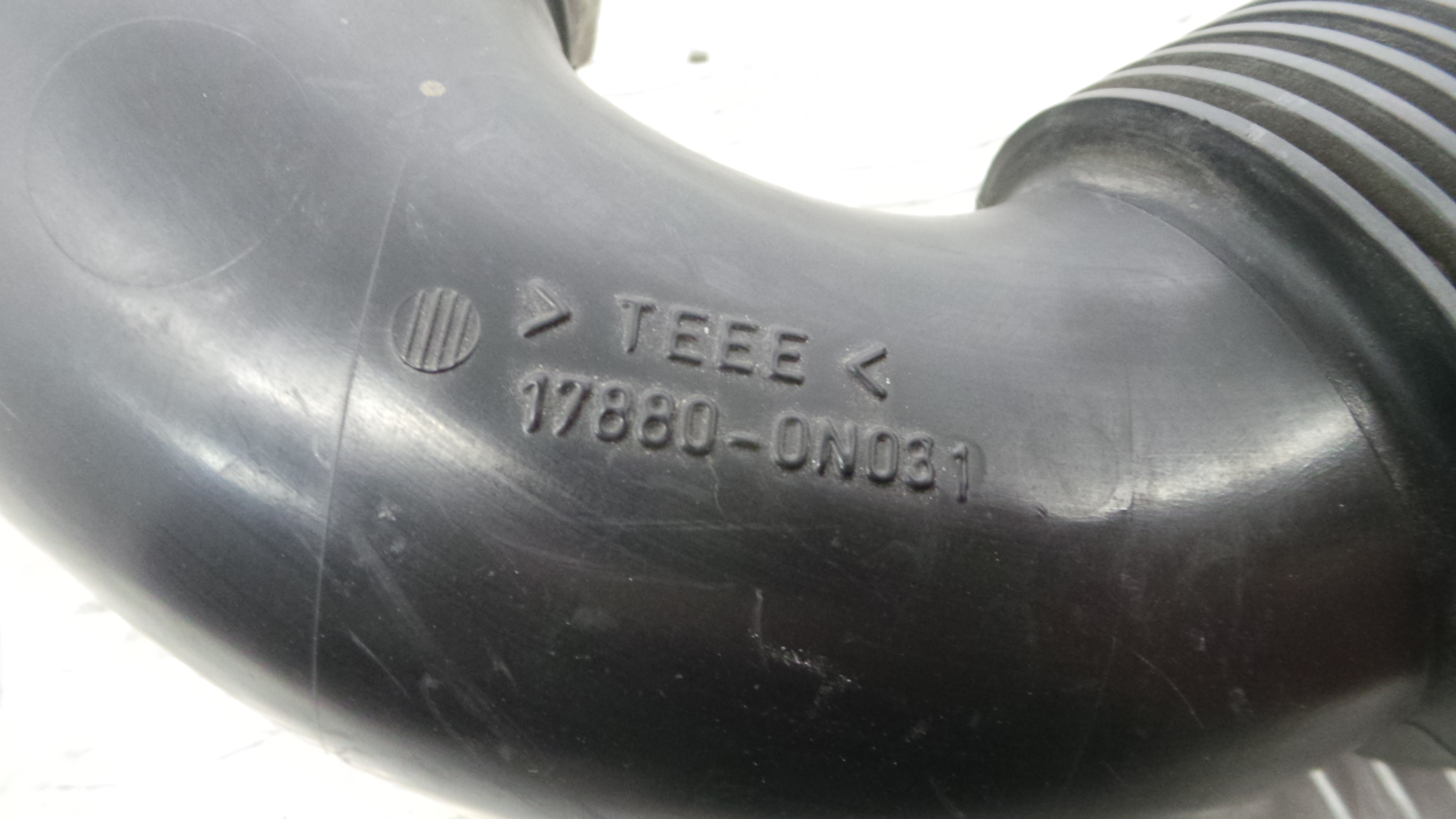 Tubo Caixa Filtro Ar 17880-0N031 - TOYOTA YARIS (_P9_), YARIS/VITZ (_P9_)-37035613