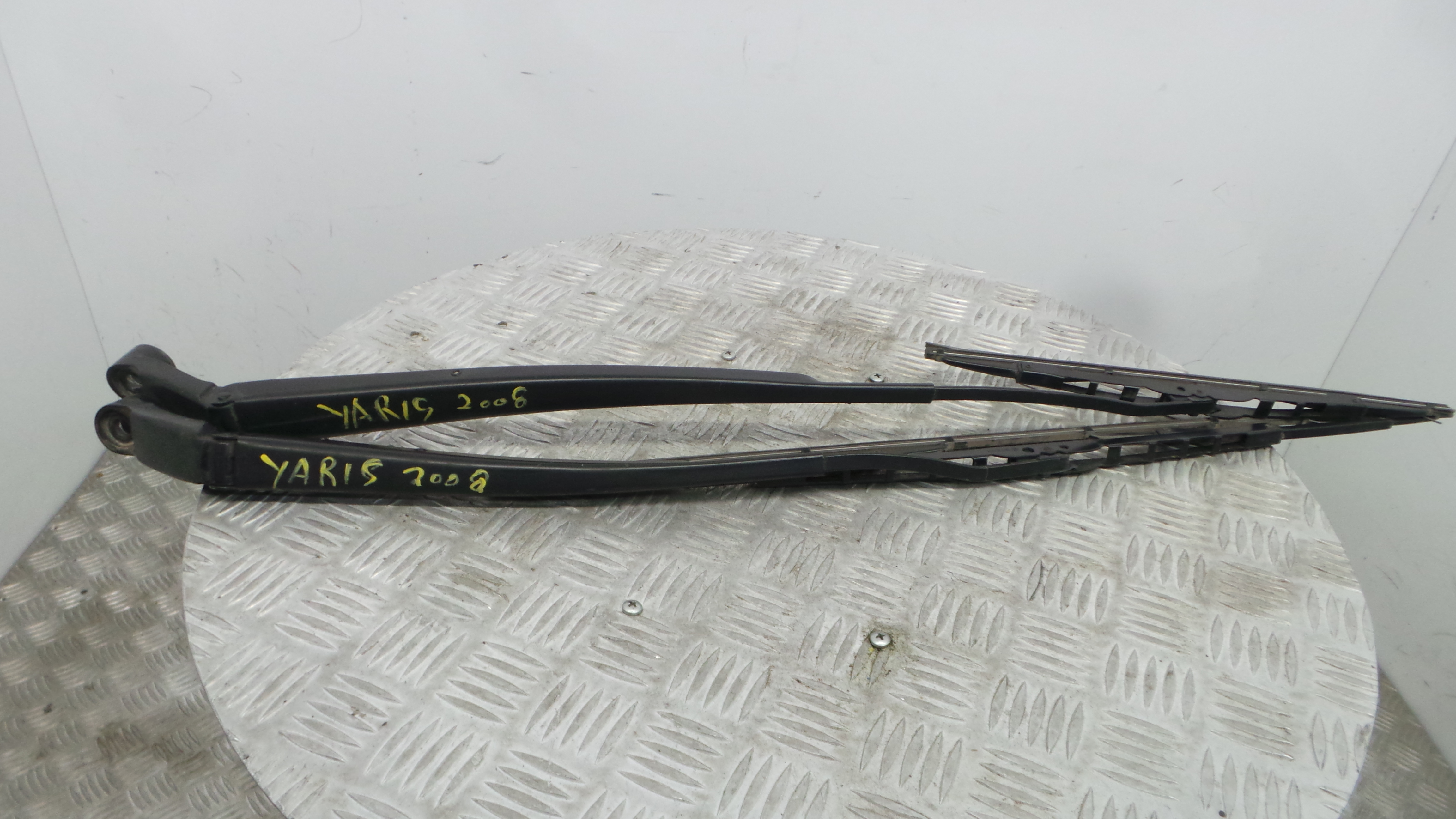 Braço Do Limpa-vidros LP7109 - TOYOTA YARIS (_P9_), YARIS/VITZ (_P9_)-37035668